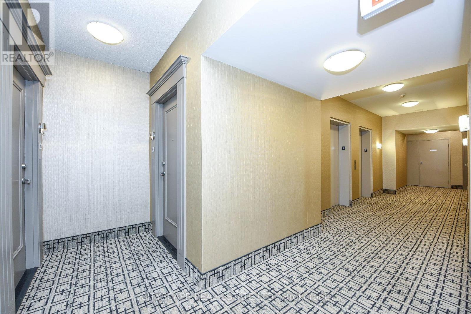 906 - 225 Webb Drive, Mississauga, ON - Indoor Photo Showing Other Room