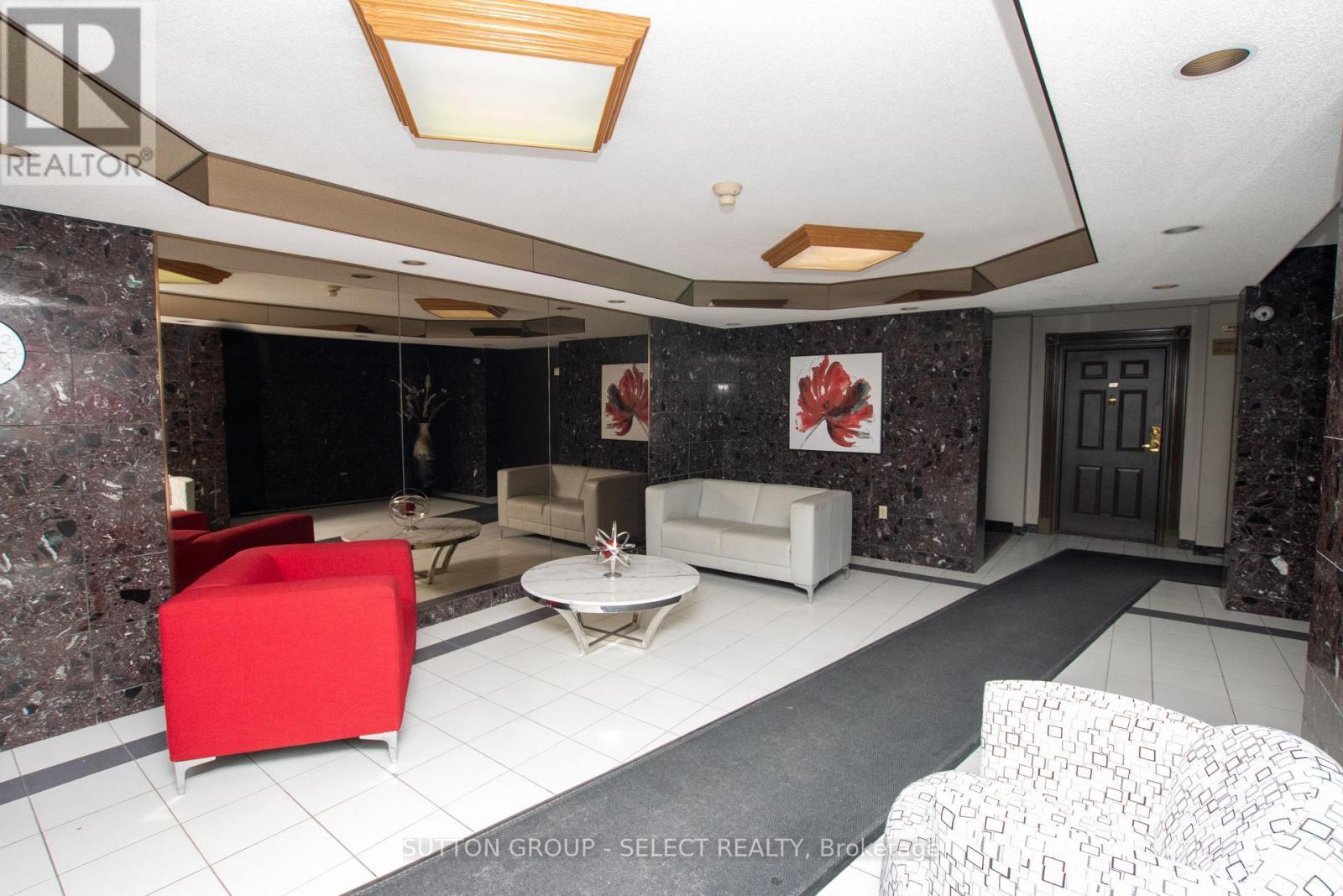 406 - 1180 Commissioners Rd W Road, London South (South B), ON - Indoor Photo Showing Other Room