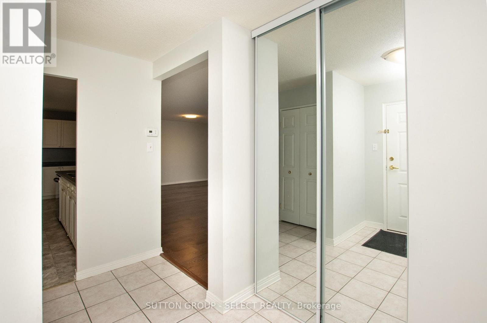 406 - 1180 Commissioners Rd W Road, London South (South B), ON - Indoor Photo Showing Other Room