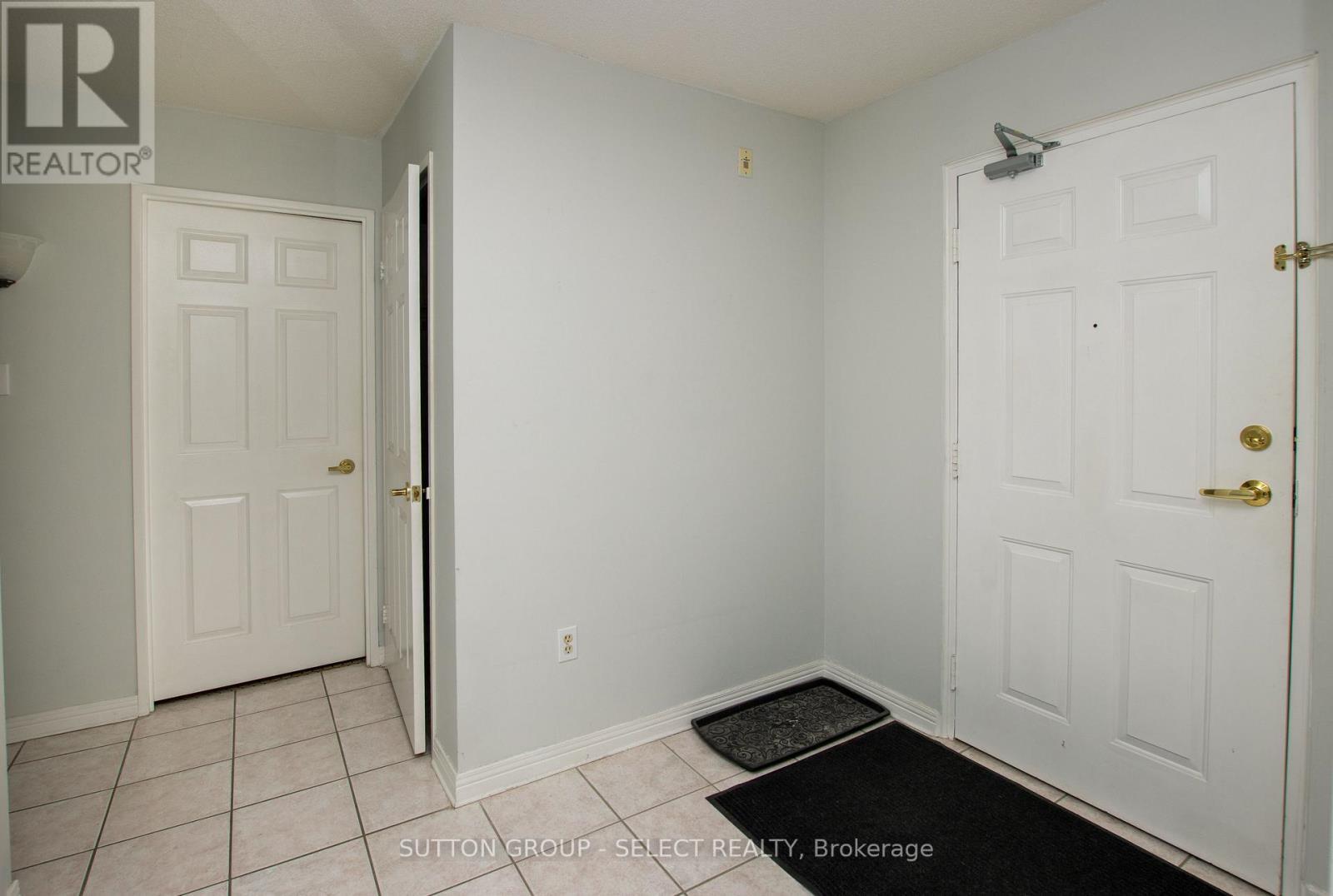 406 - 1180 Commissioners Rd W Road, London South (South B), ON - Indoor Photo Showing Other Room