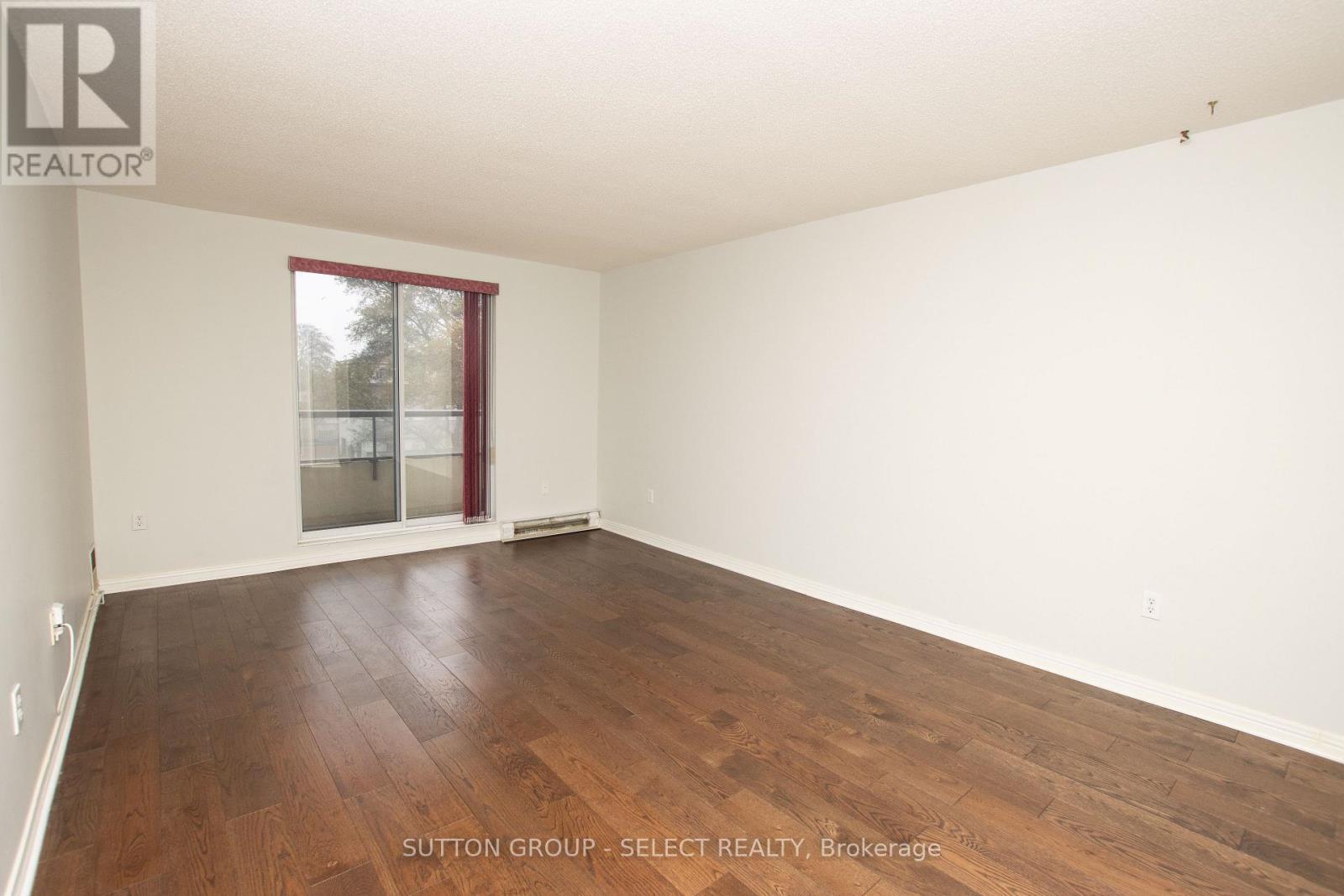 406 - 1180 Commissioners Rd W Road, London South (South B), ON - Indoor Photo Showing Other Room