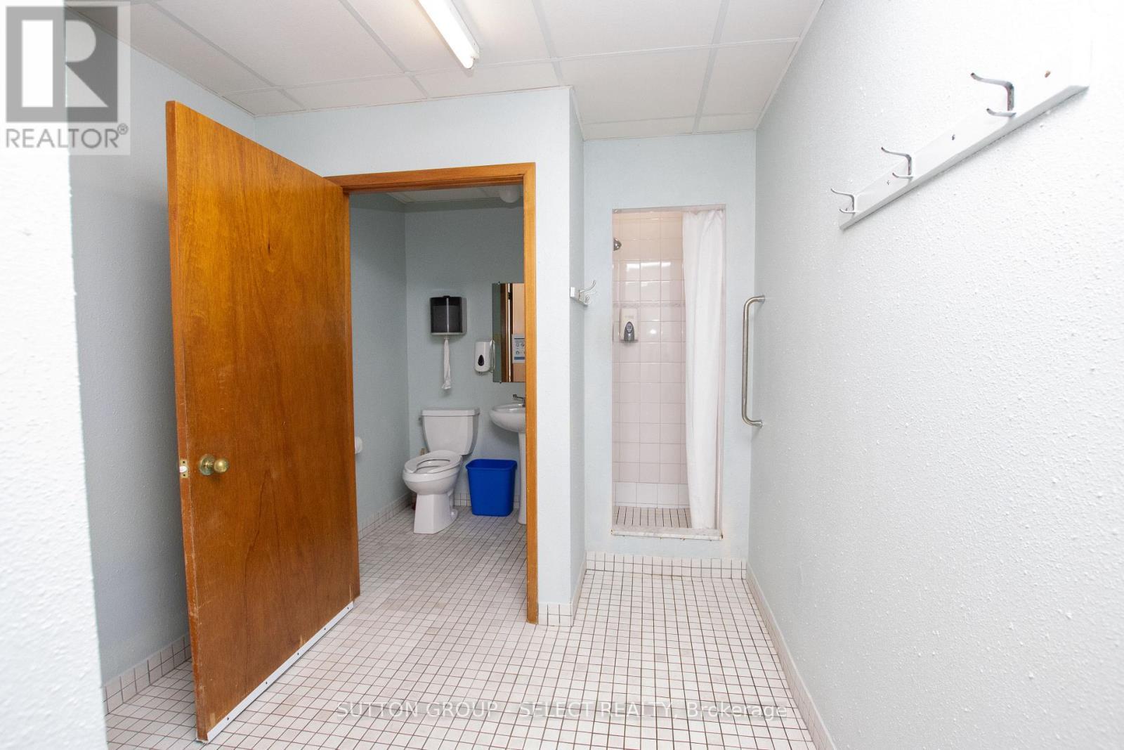 406 - 1180 Commissioners Rd W Road, London South (South B), ON - Indoor Photo Showing Other Room