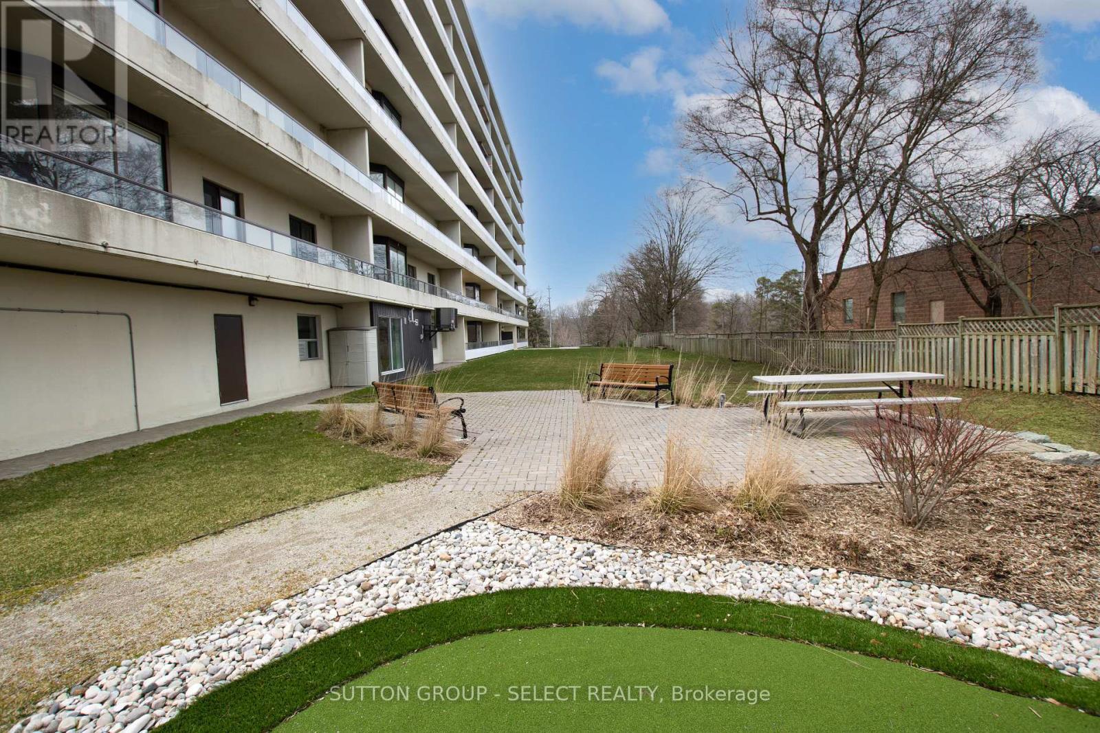 406 - 1180 Commissioners Rd W Road, London South (South B), ON - Outdoor