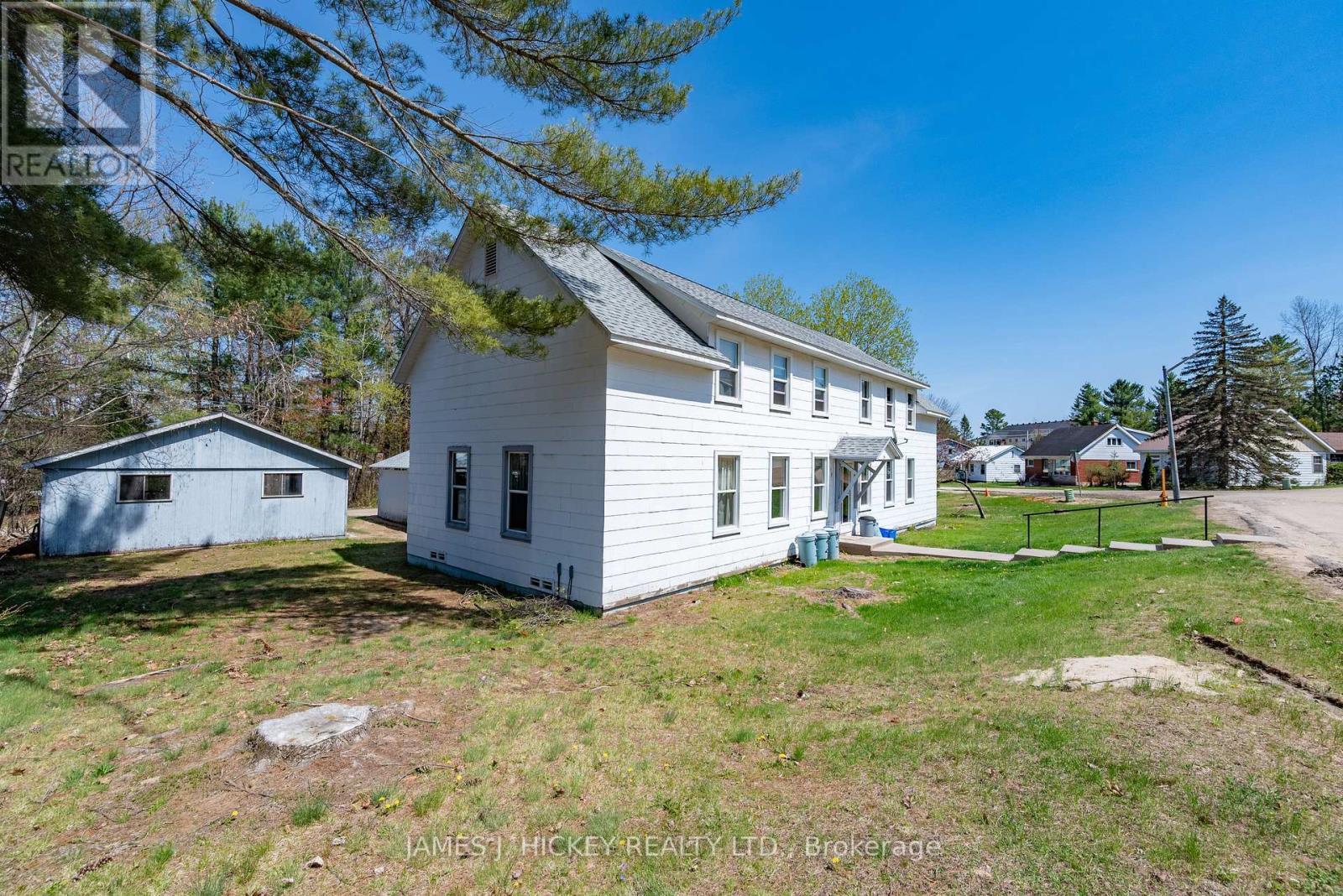 14 Huron Street, Deep River, ON - Outdoor