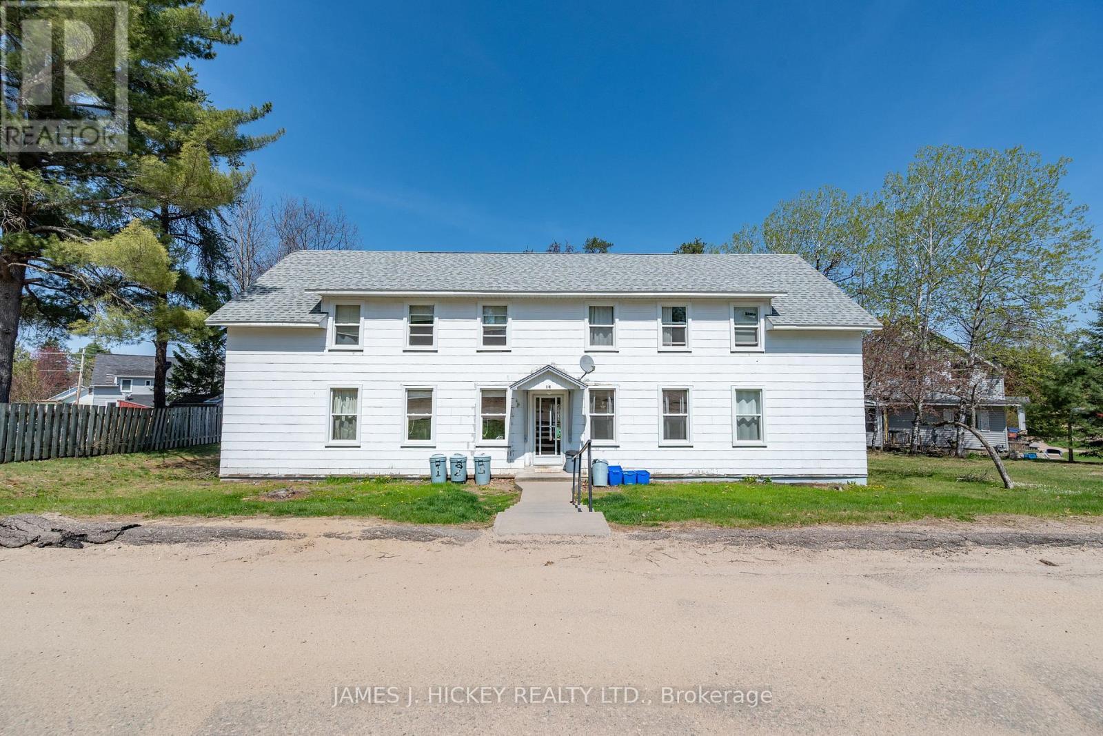 14 Huron Street, Deep River, ON - Outdoor