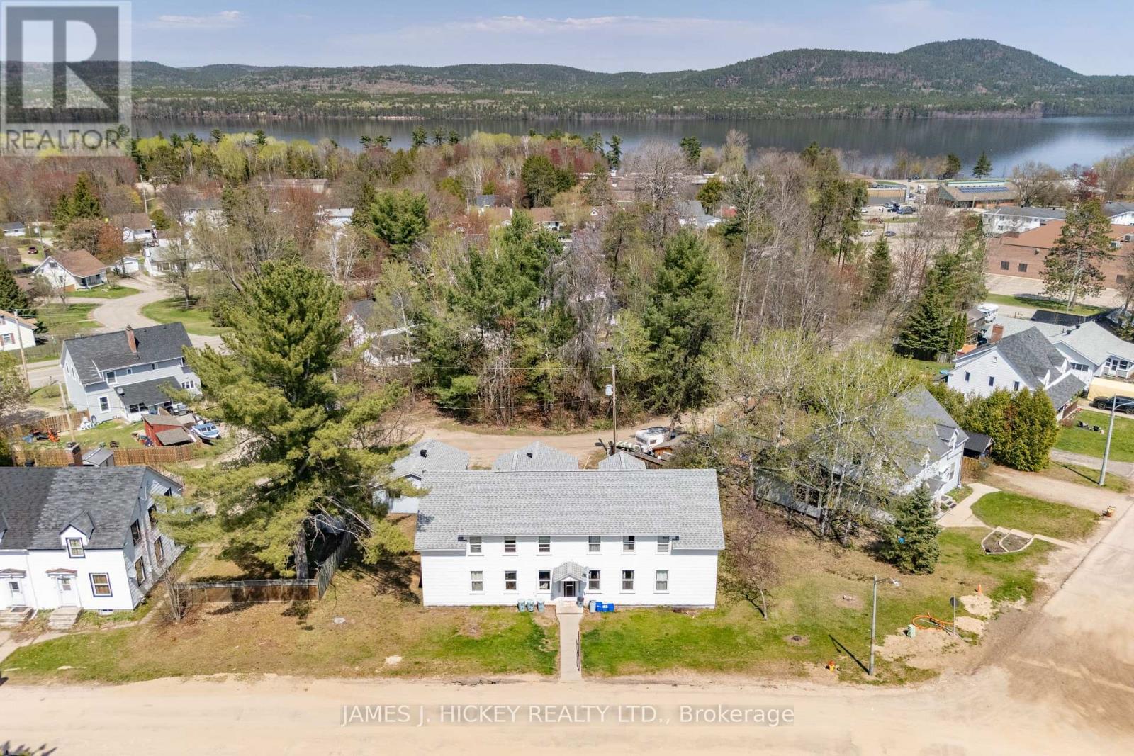 14 Huron Street, Deep River, ON - Outdoor With View