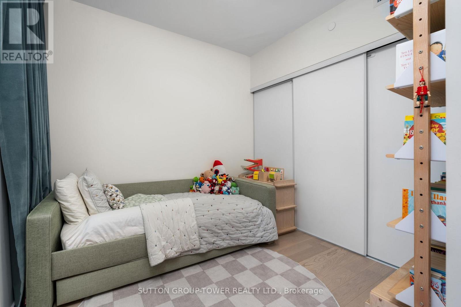 507 - 840 St. Clair Avenue W, Toronto, ON - Indoor Photo Showing Bedroom