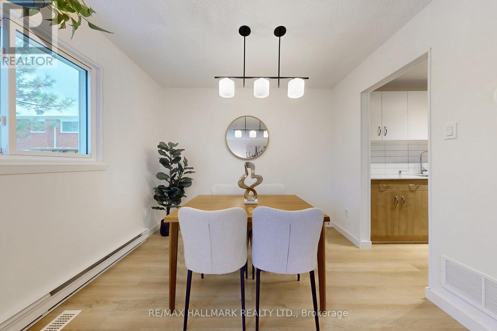 50 Gordon Way, Markham, ON - Indoor Photo Showing Dining Room