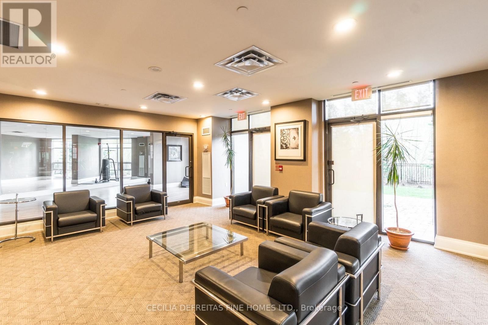 1616 - 9225 Jane Street, Vaughan, ON - Indoor