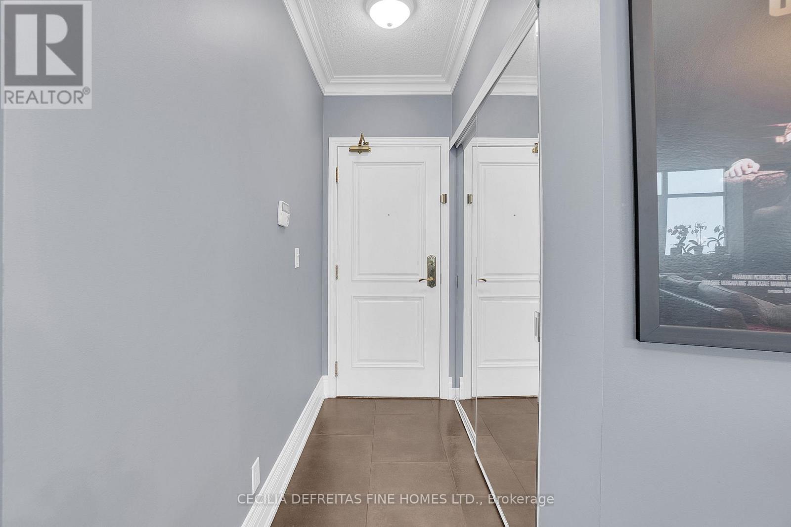 1616 - 9225 Jane Street, Vaughan, ON - Indoor Photo Showing Other Room