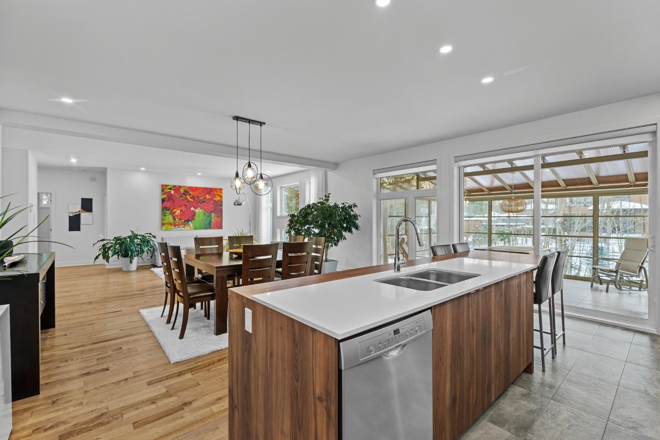 Vue d'ensemble - 17340 Rue Du Titane, Mirabel, QC - Indoor Photo Showing Kitchen With Double Sink