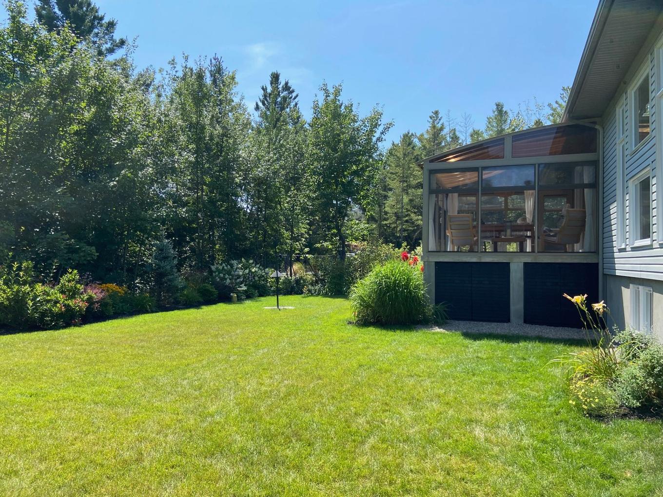 Cour - 17340 Rue Du Titane, Mirabel, QC - Outdoor