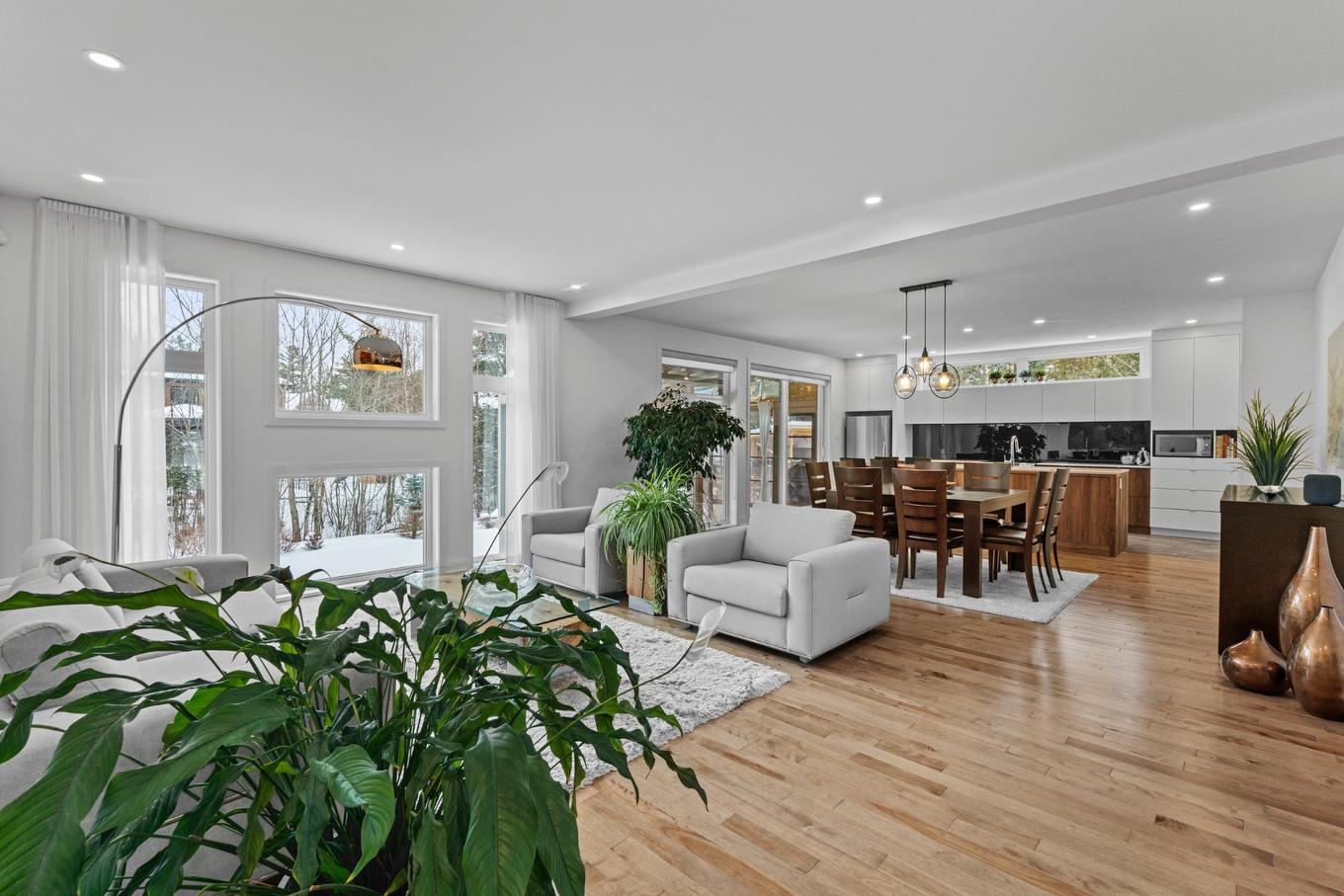 Vue d'ensemble - 17340 Rue Du Titane, Mirabel, QC - Indoor Photo Showing Living Room