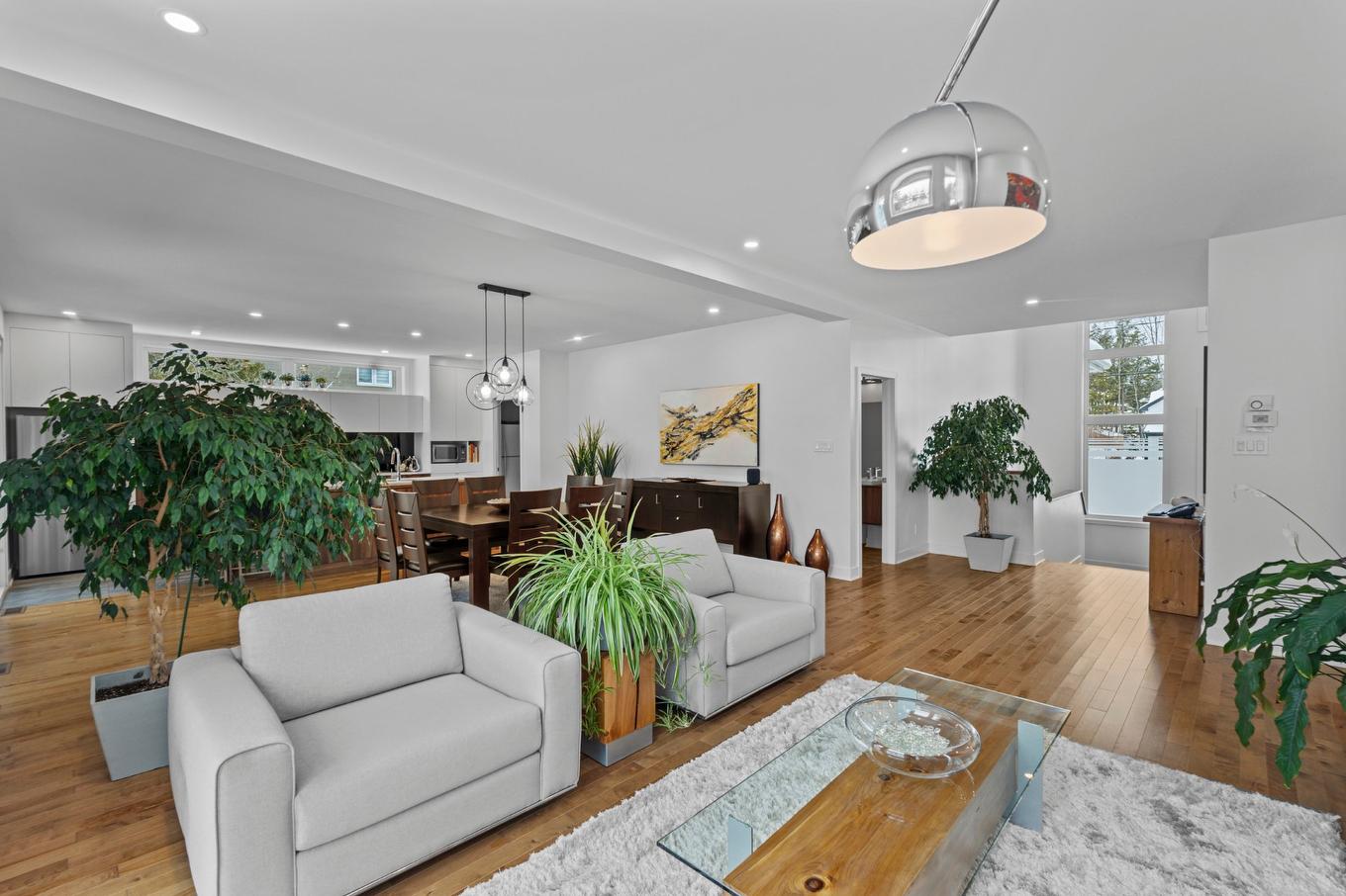 Vue d'ensemble - 17340 Rue Du Titane, Mirabel, QC - Indoor Photo Showing Living Room