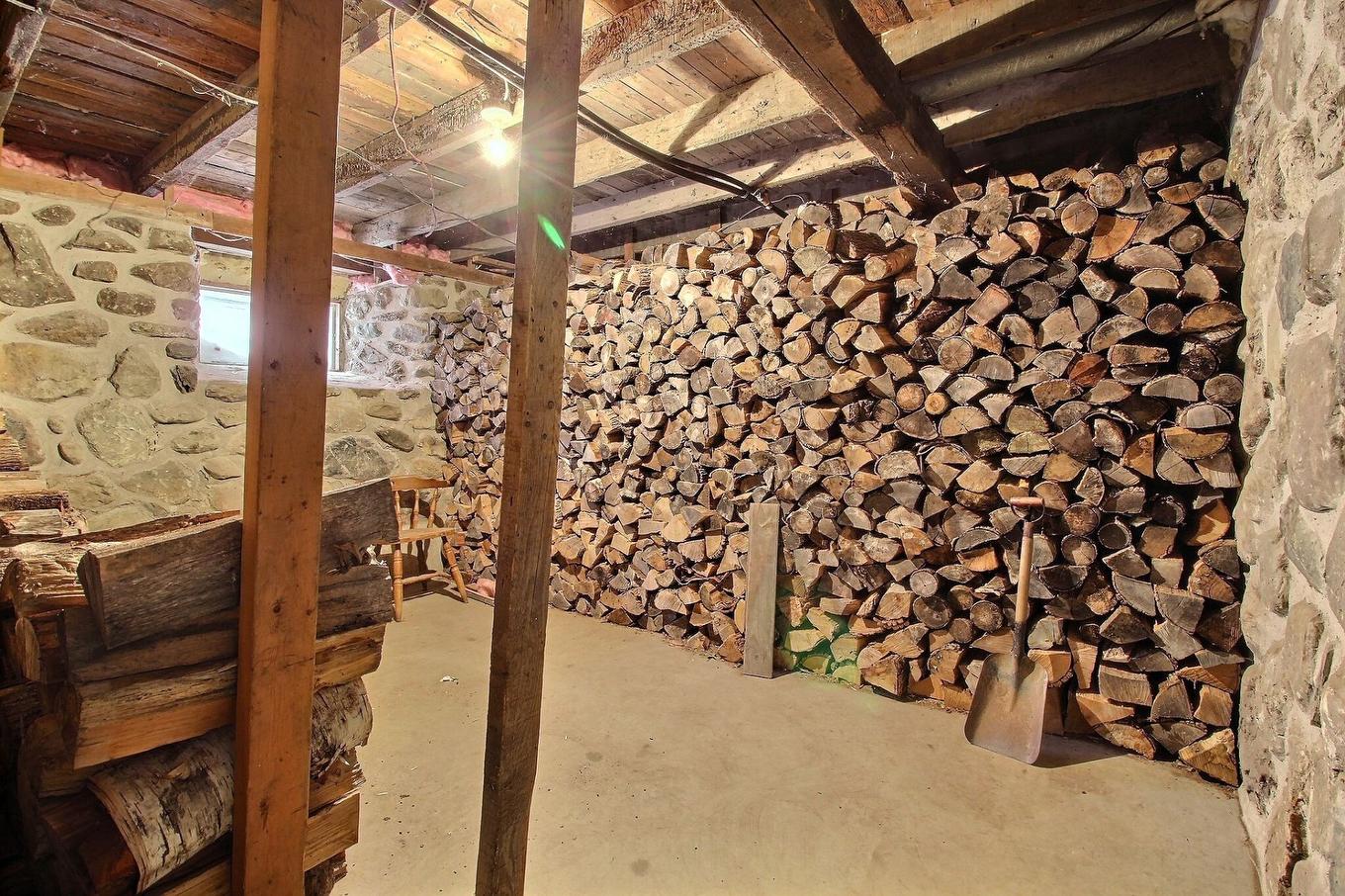 Storage - 2436 13E Rang, Orford, QC - Indoor