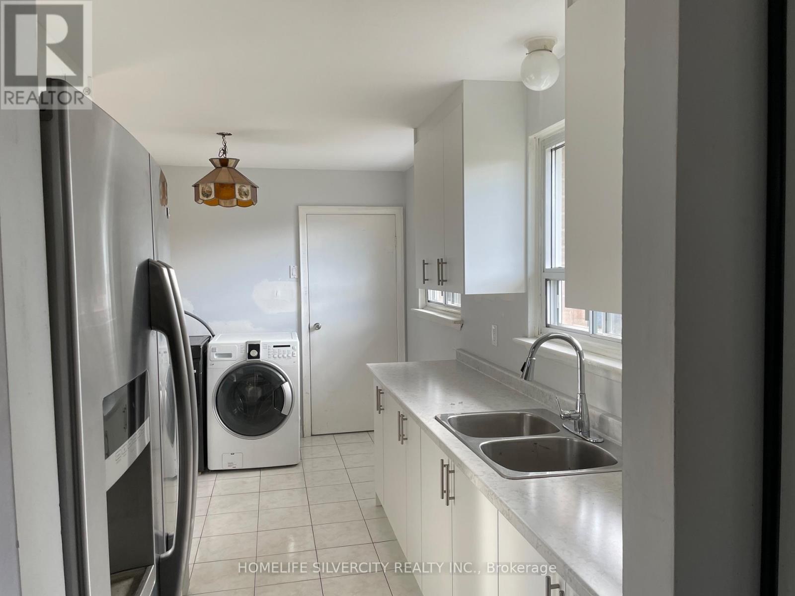 7 Mandrain Crescent, Brampton, ON - Indoor