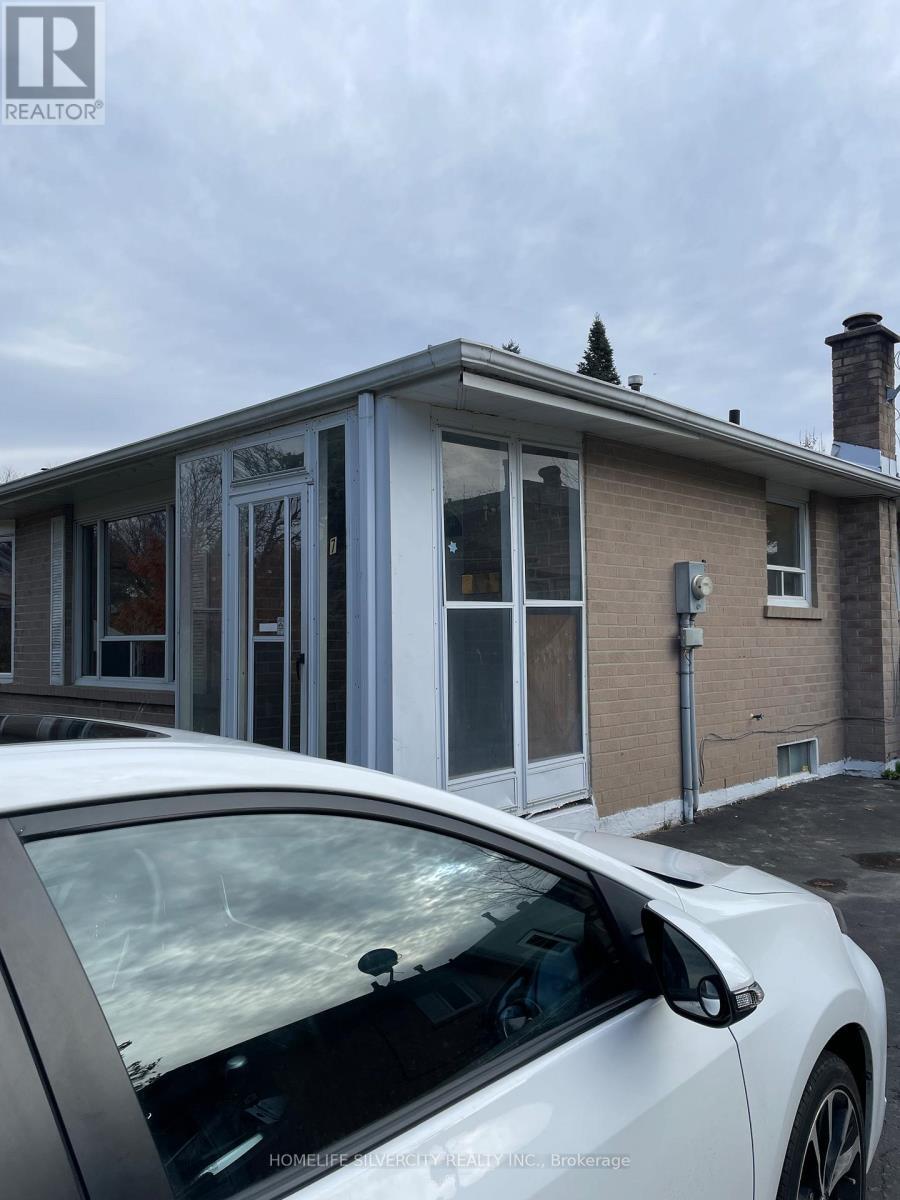 7 Mandrain Crescent, Brampton, ON - Outdoor With Exterior