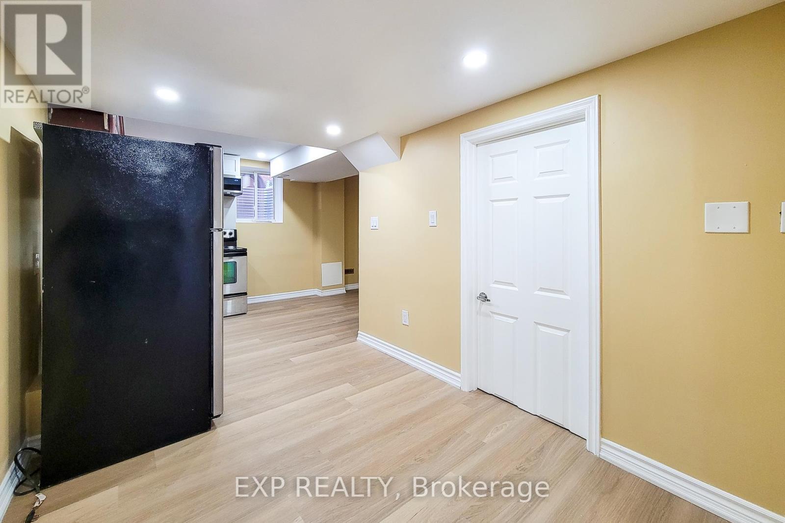 Bsmnt - 14 White Road, Brampton, ON - Indoor