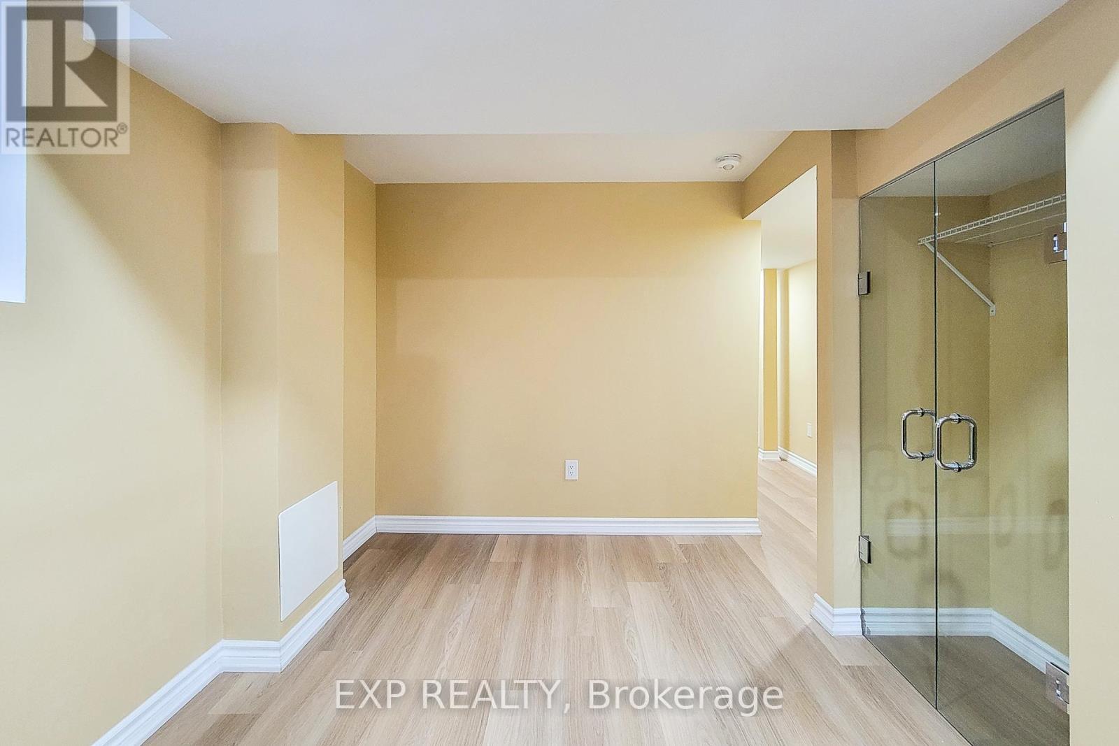 Bsmnt - 14 White Road, Brampton, ON - Indoor Photo Showing Other Room