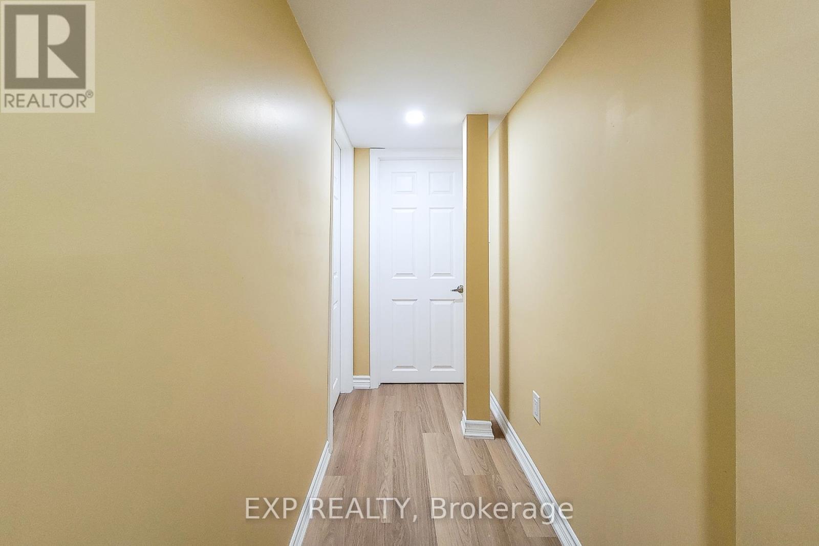 Bsmnt - 14 White Road, Brampton, ON - Indoor Photo Showing Other Room