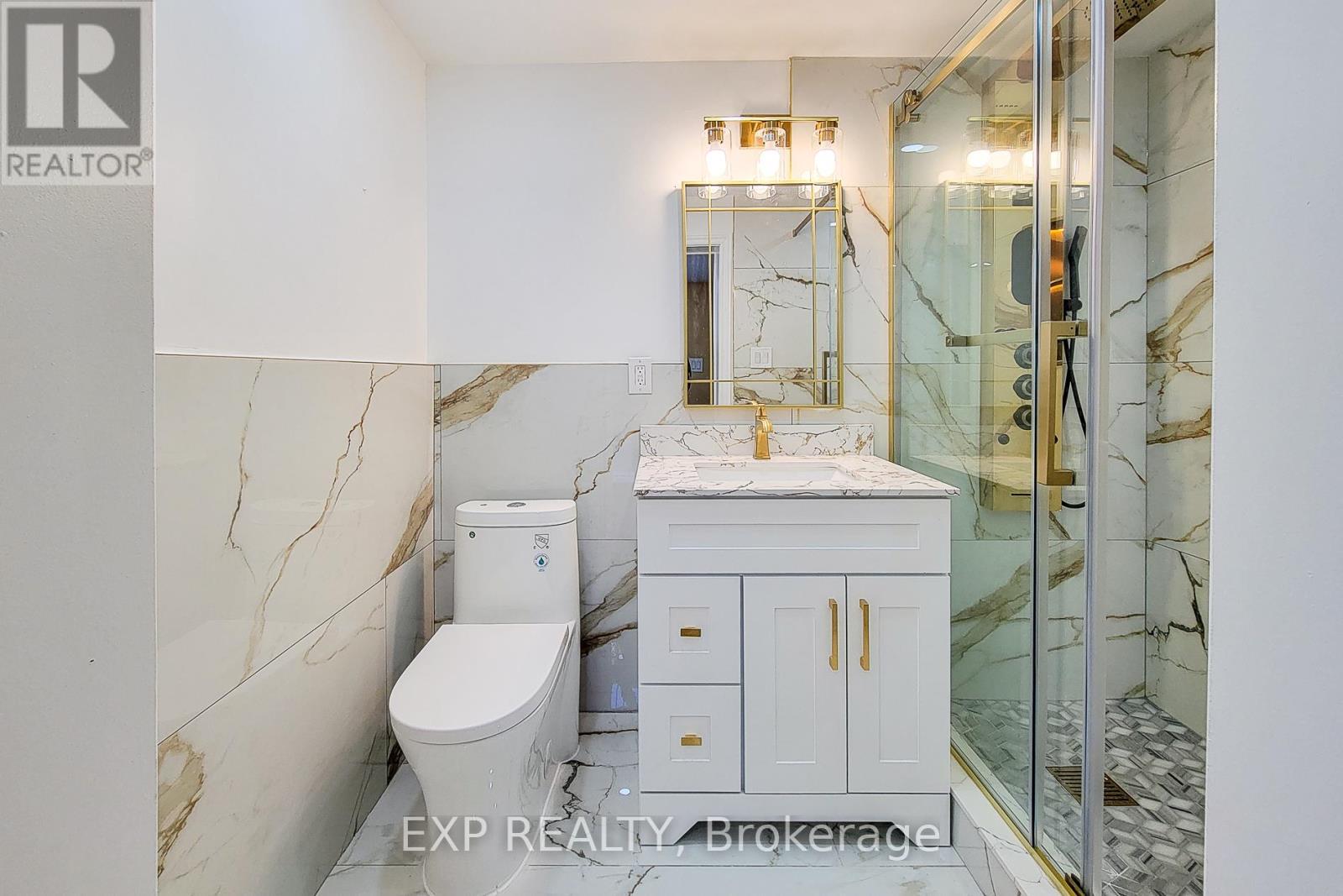 Bsmnt - 14 White Road, Brampton, ON - Indoor Photo Showing Bathroom