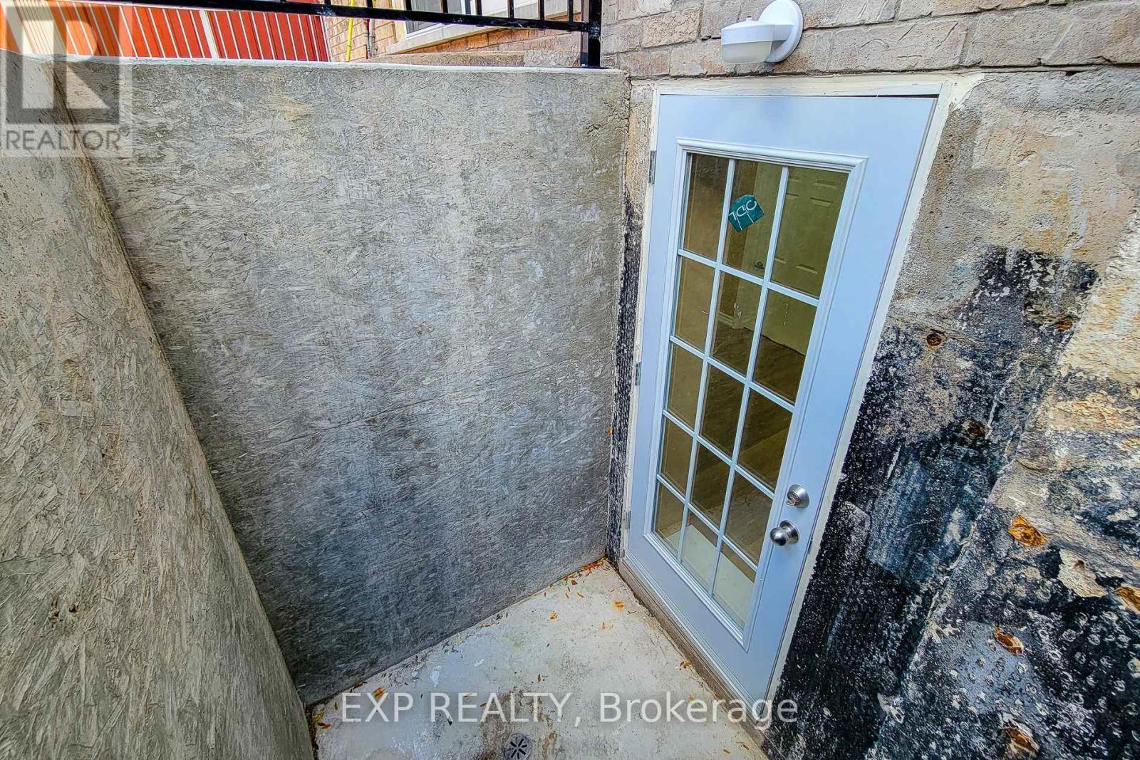 Bsmnt - 14 White Road, Brampton, ON - Outdoor