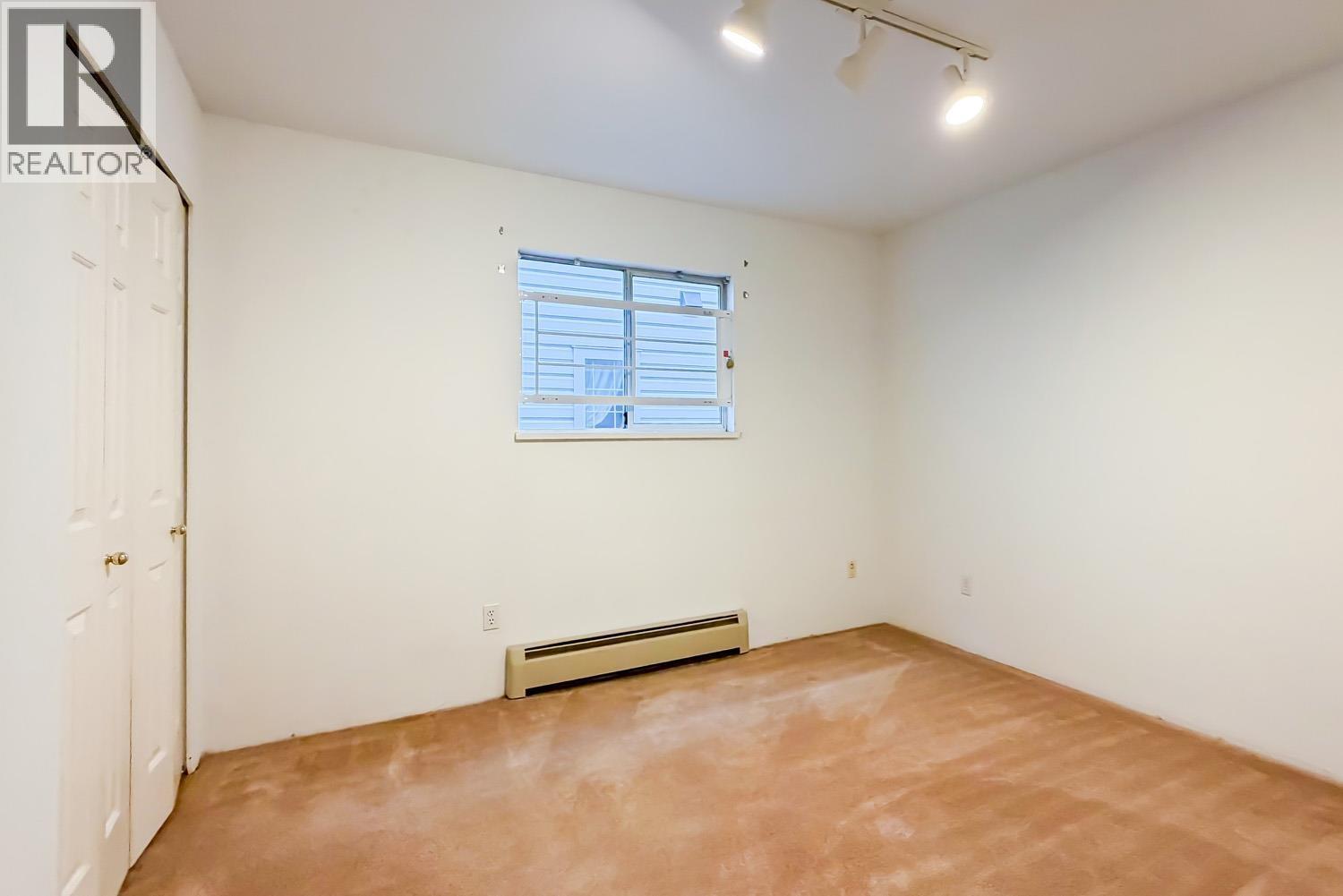 7459 Holly Street, Burnaby, BC - Indoor Photo Showing Other Room