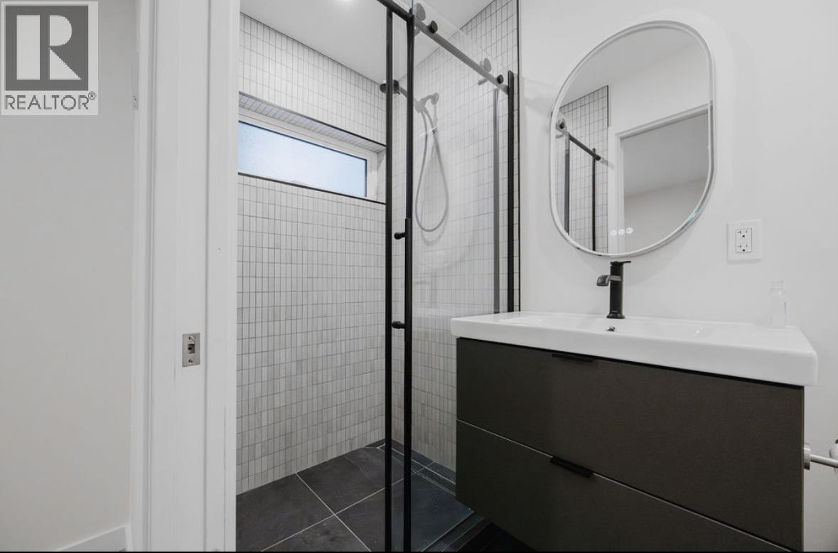 6960 Sunshine Coast Highway, Sechelt, BC - Indoor Photo Showing Bathroom