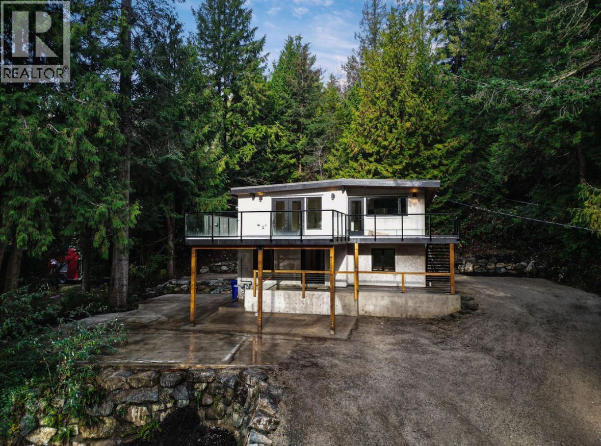 6960 Sunshine Coast Highway, Sechelt, BC - Outdoor With Deck Patio Veranda