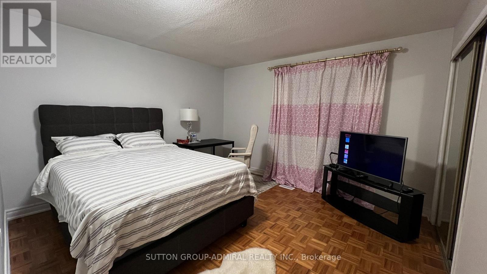 35 Verwood Avenue, Toronto, ON - Indoor Photo Showing Bedroom