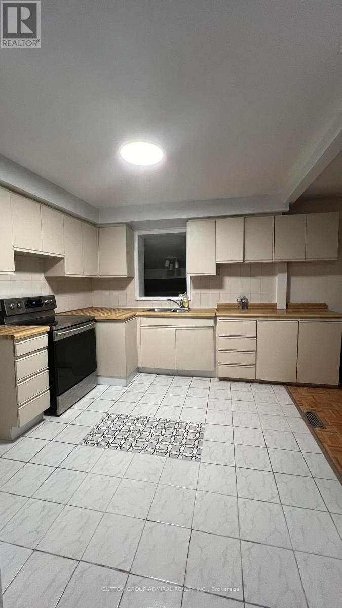 35 Verwood Avenue, Toronto, ON - Indoor Photo Showing Kitchen