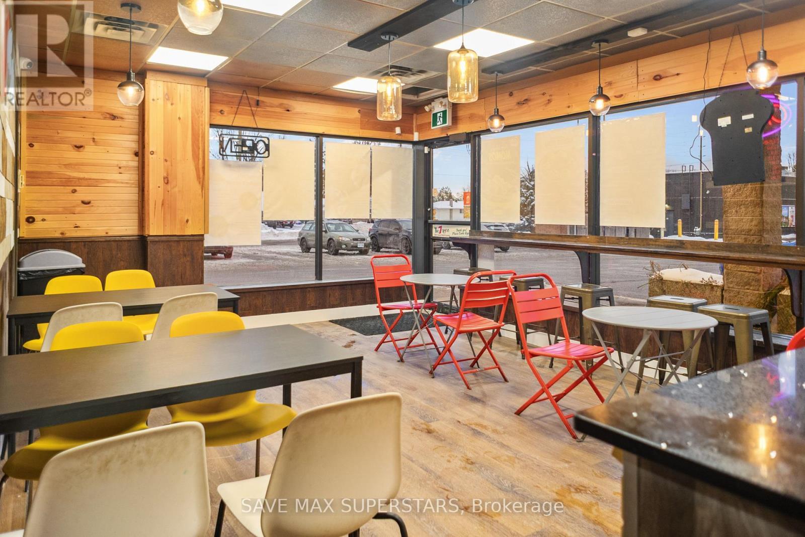 16 - 353 Duckworth Street, Barrie, ON