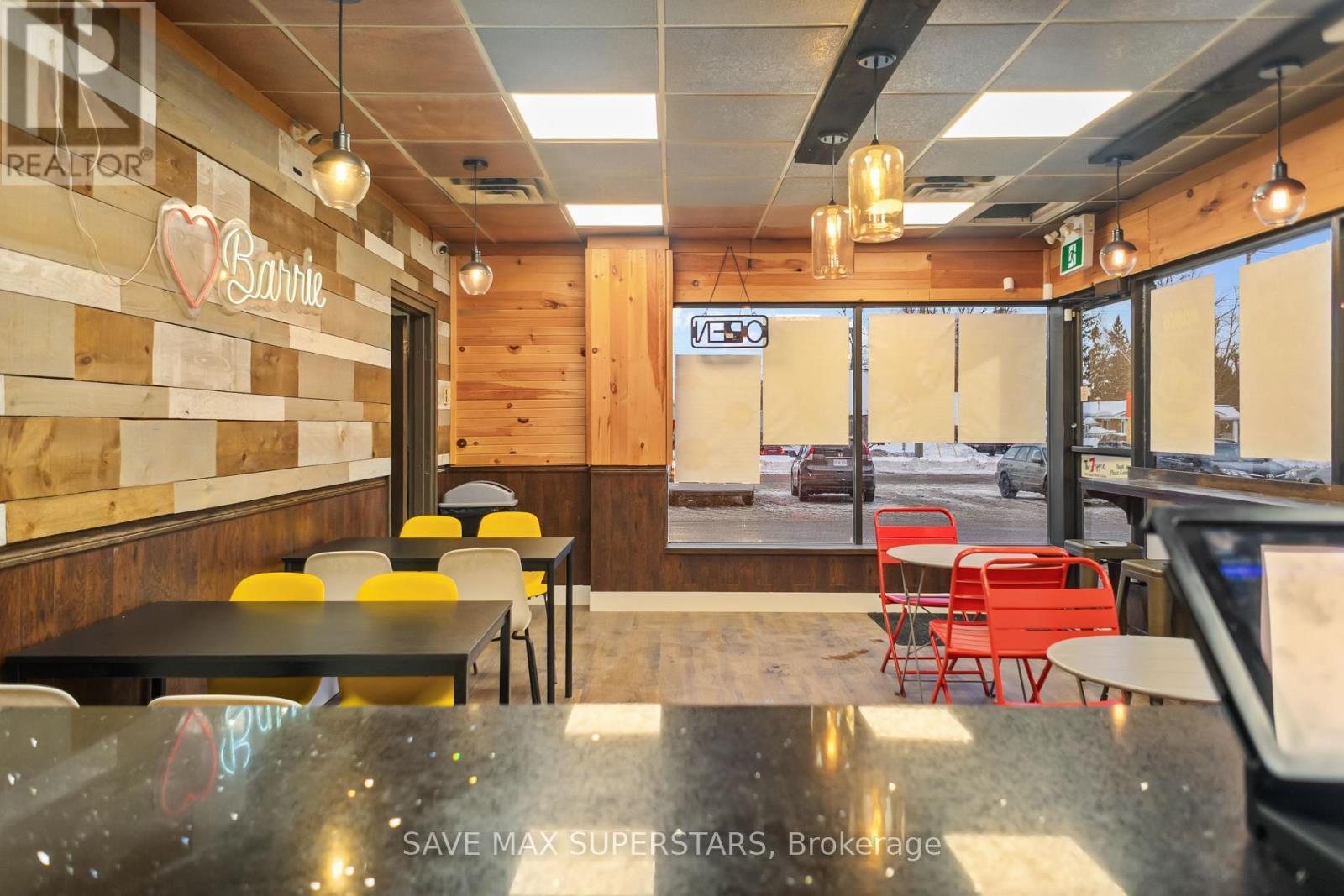 16 - 353 Duckworth Street, Barrie, ON