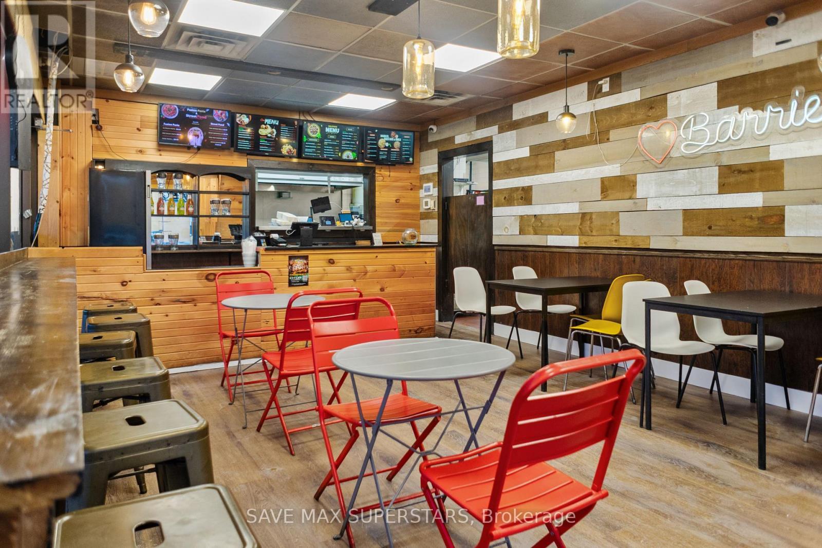 16 - 353 Duckworth Street, Barrie, ON