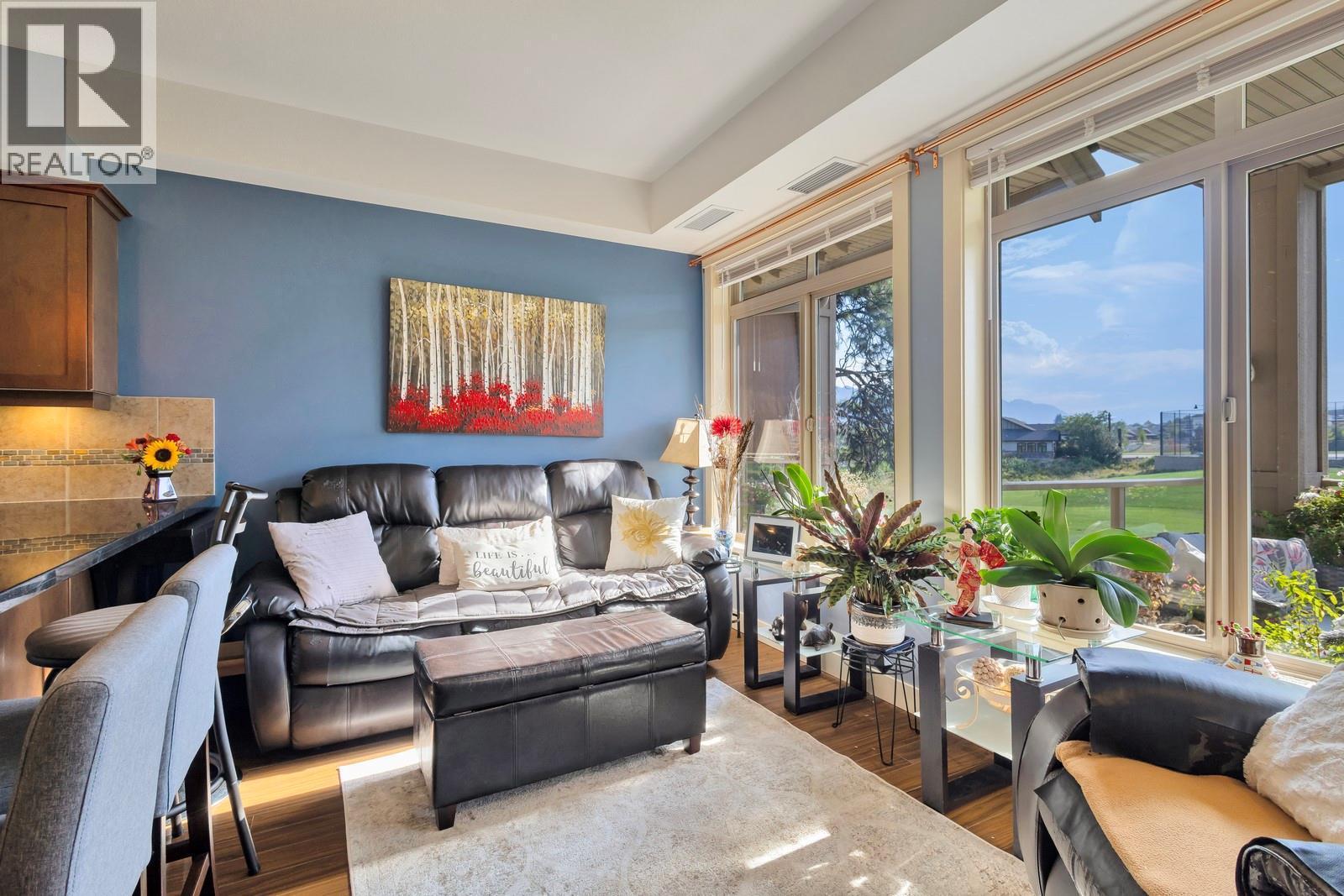 3533 Carrington Road Unit# 211, Westbank, BC - Indoor Photo Showing Living Room