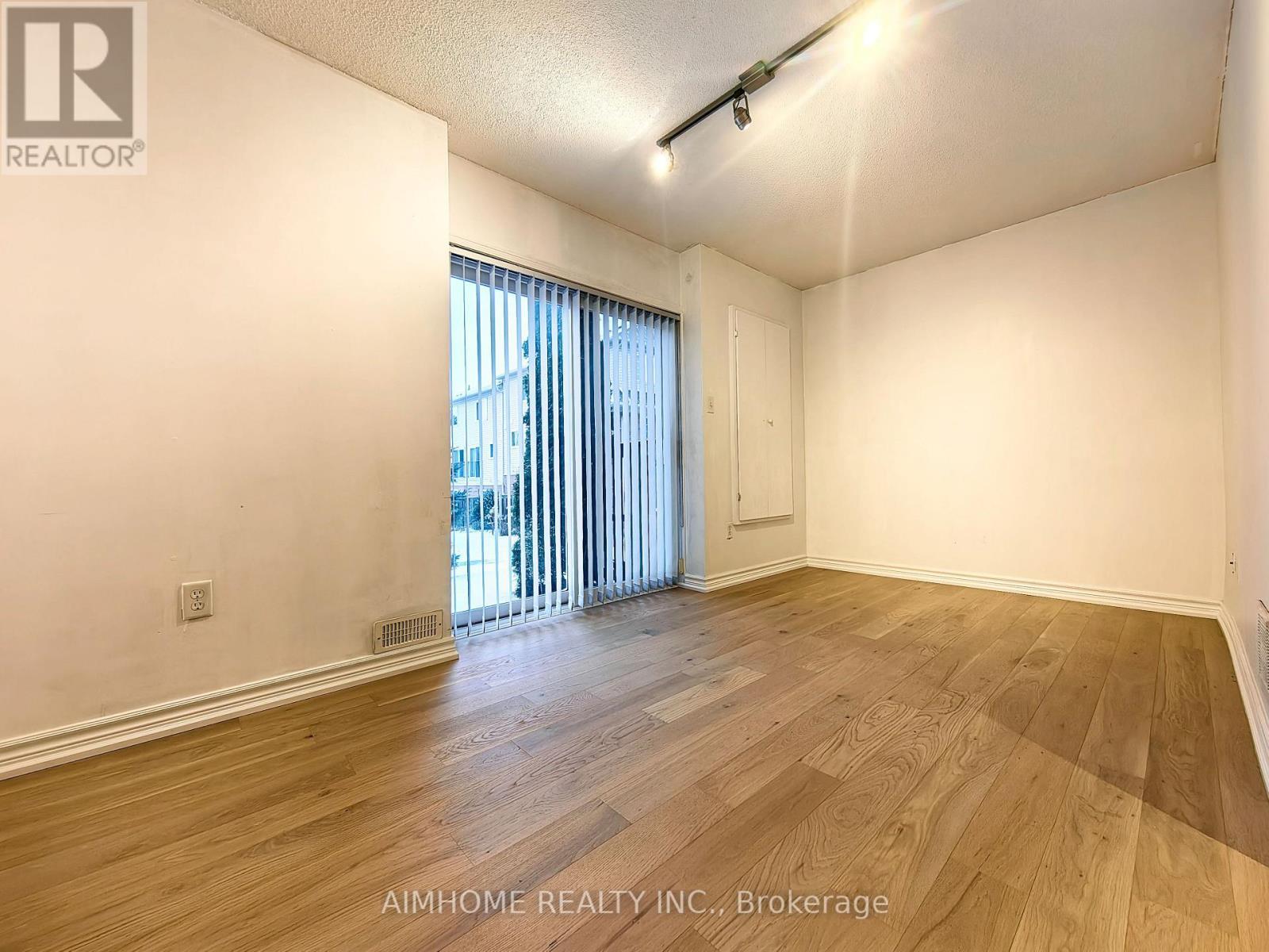 63 - 4950 Albina Way, Mississauga, ON - Indoor Photo Showing Other Room