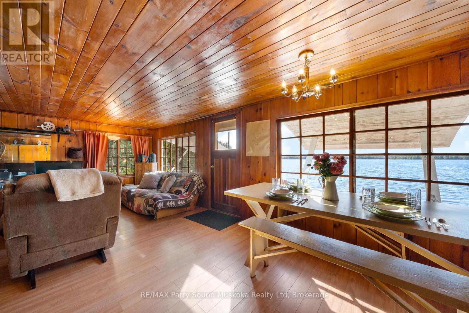 764 East Bear Lake Road, Mcmurrich/Monteith (Bear Lake), ON - Indoor Photo Showing Other Room