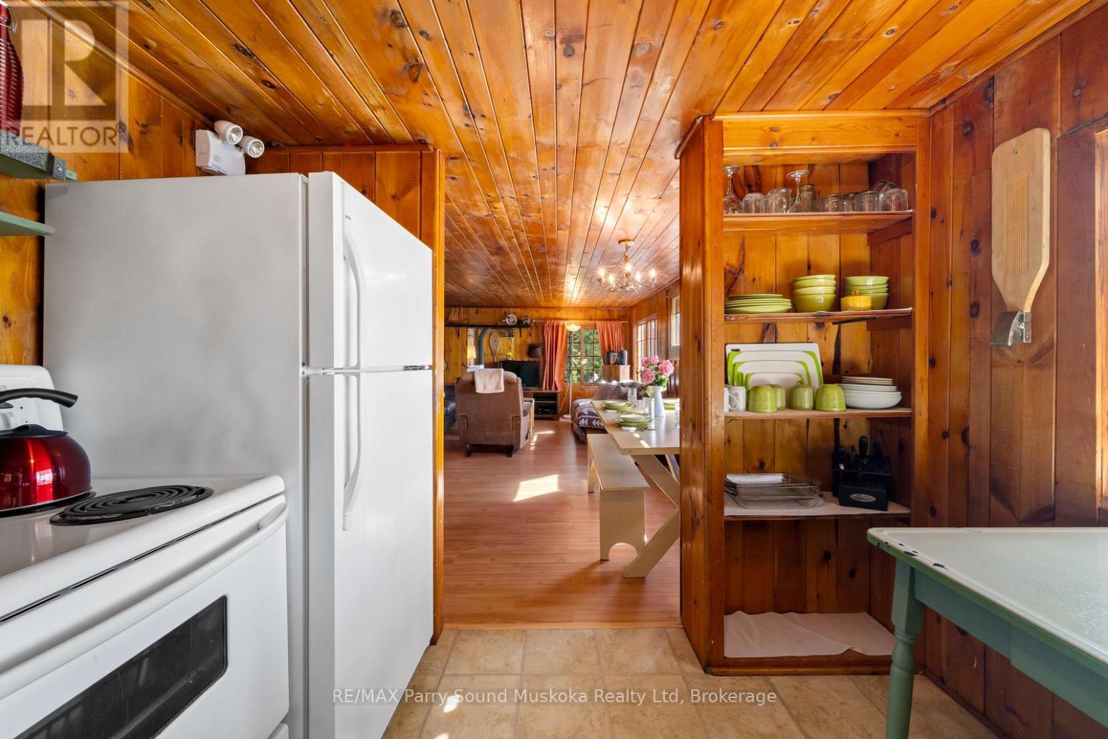 764 East Bear Lake Road, Mcmurrich/Monteith (Bear Lake), ON - Indoor