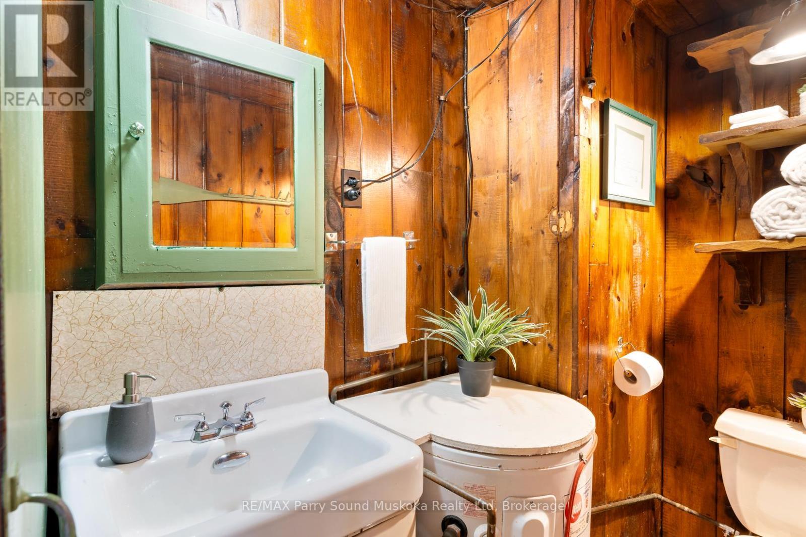 764 East Bear Lake Road, Mcmurrich/Monteith (Bear Lake), ON - Indoor Photo Showing Bathroom