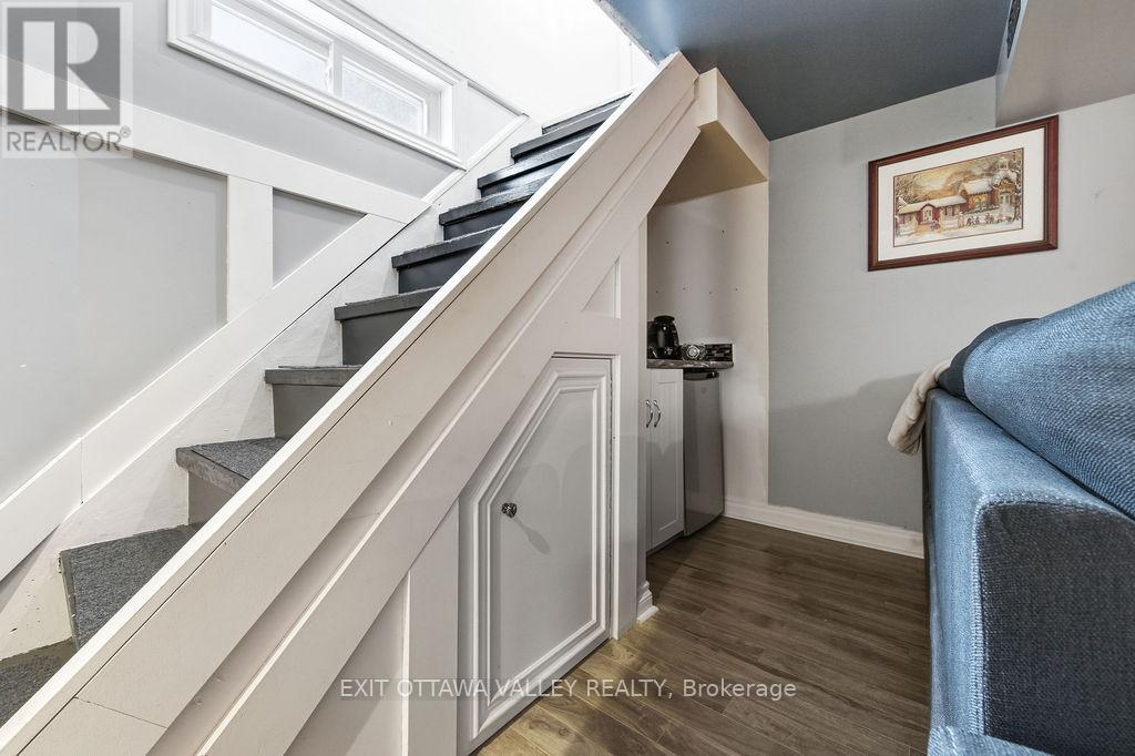 765 River Road, Pembroke, ON - Indoor Photo Showing Other Room