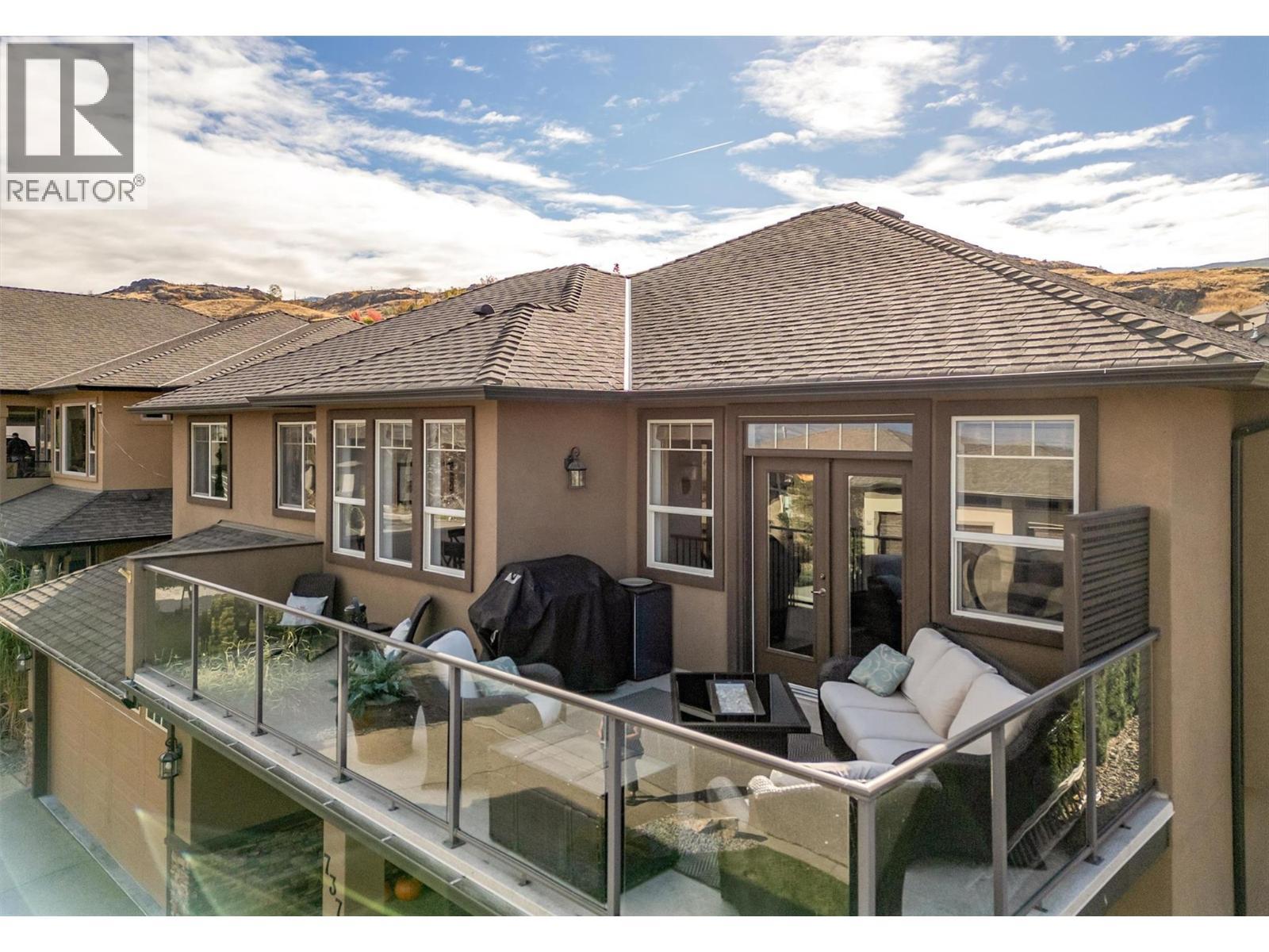 737 Kuipers Crescent, Kelowna, BC - Outdoor With Exterior