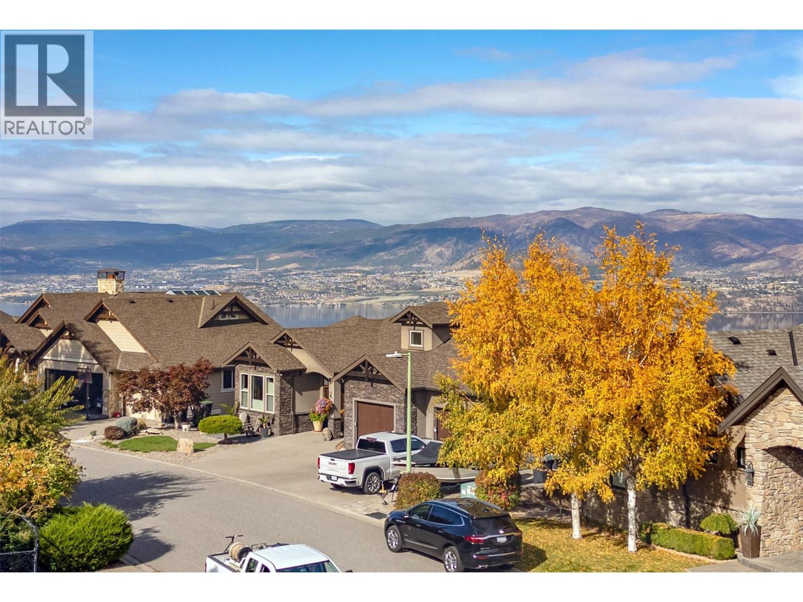 737 Kuipers Crescent, Kelowna, BC - Outdoor With View