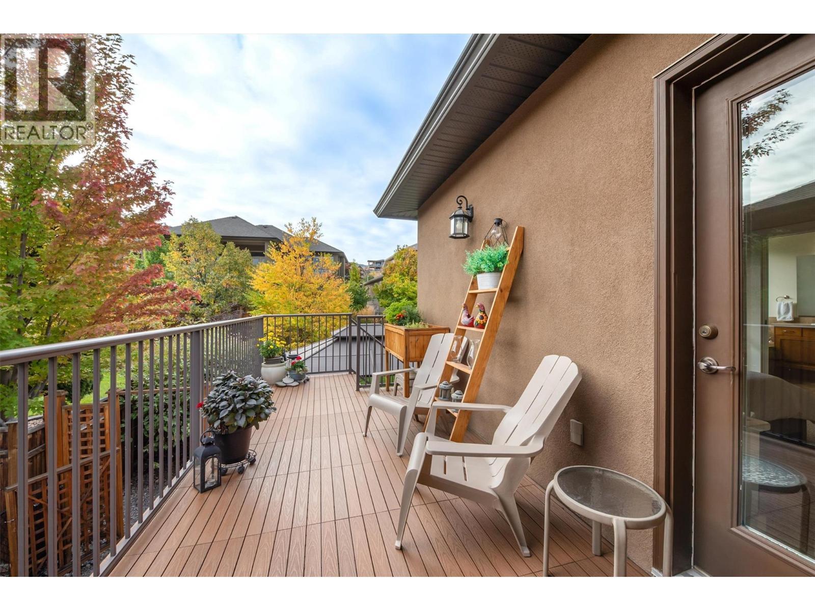 737 Kuipers Crescent, Kelowna, BC - Outdoor With Exterior