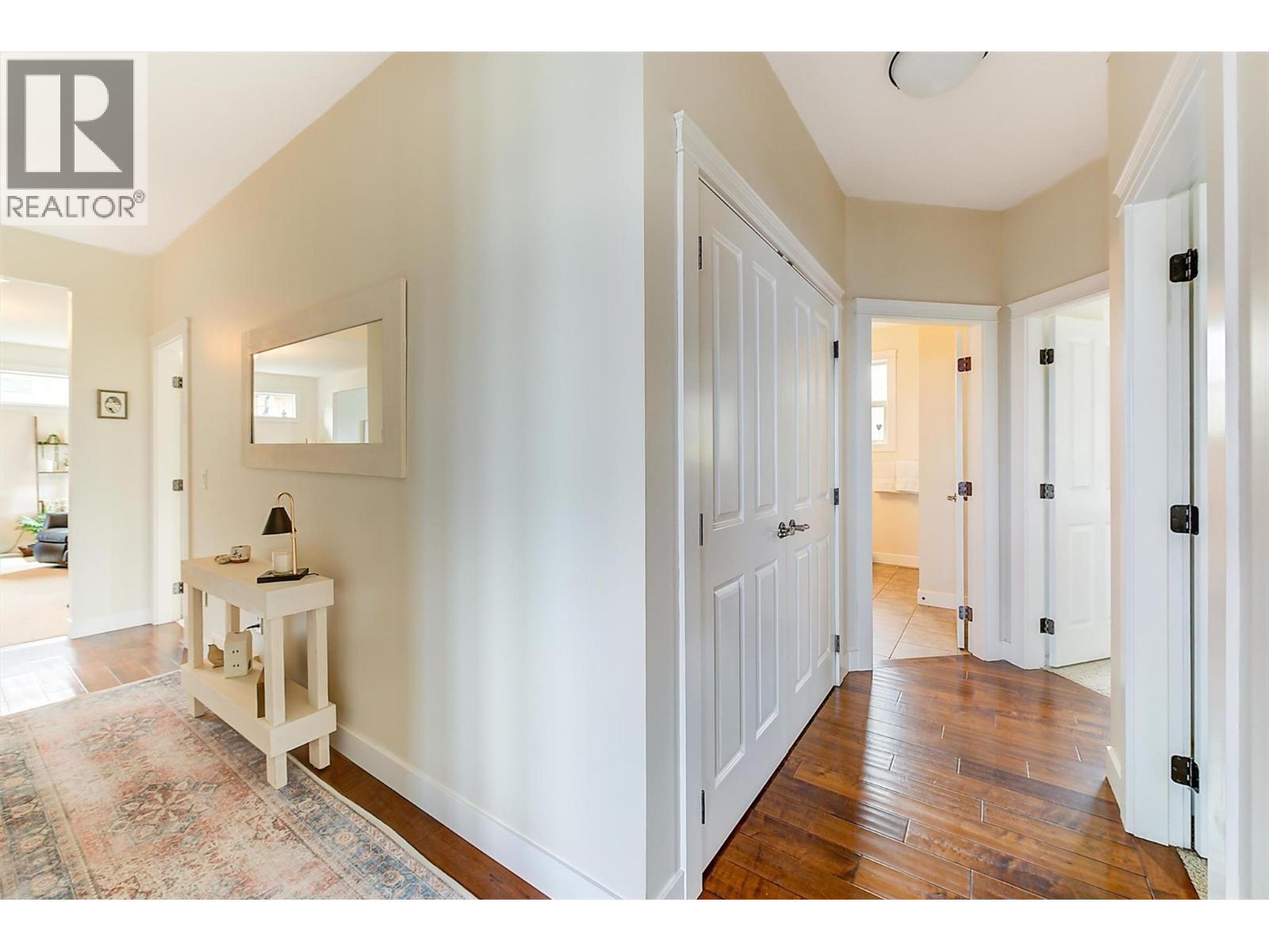 737 Kuipers Crescent, Kelowna, BC - Indoor Photo Showing Other Room