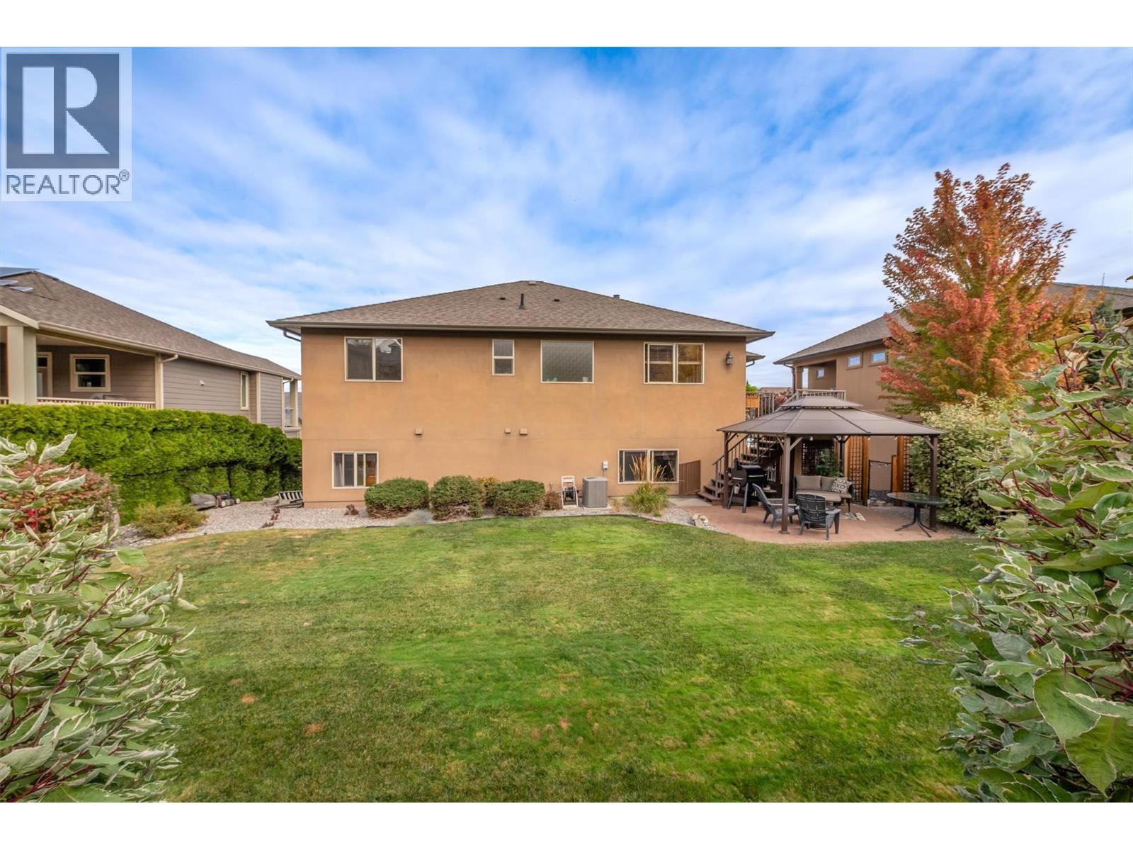 737 Kuipers Crescent, Kelowna, BC - Outdoor With Exterior