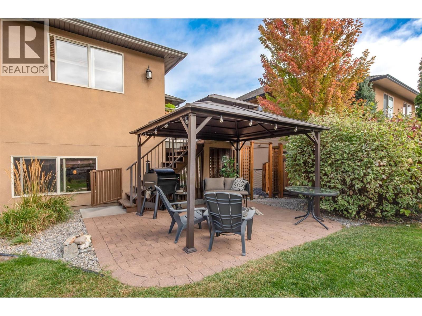 737 Kuipers Crescent, Kelowna, BC - Outdoor With Exterior