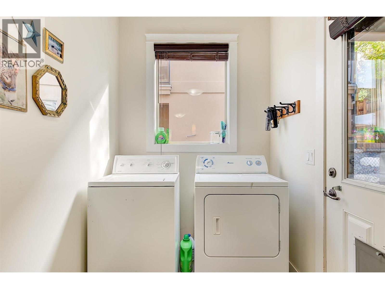 737 Kuipers Crescent, Kelowna, BC - Indoor Photo Showing Laundry Room