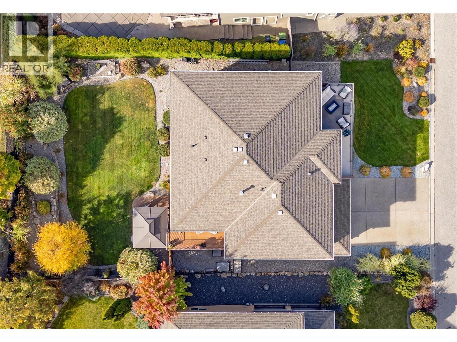 737 Kuipers Crescent, Kelowna, BC - Outdoor