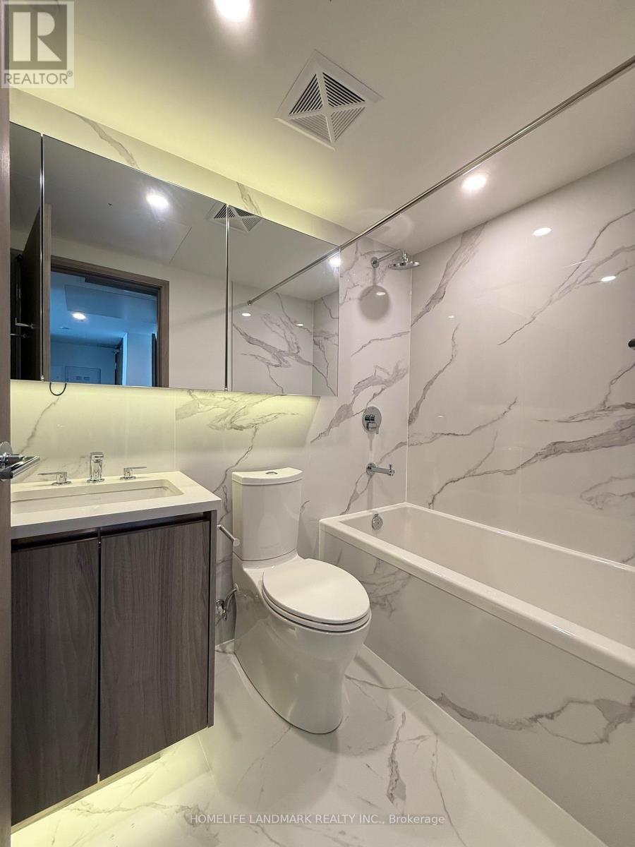 3115 - 1 Concord Cityplace Way, Toronto, ON - Indoor Photo Showing Bathroom