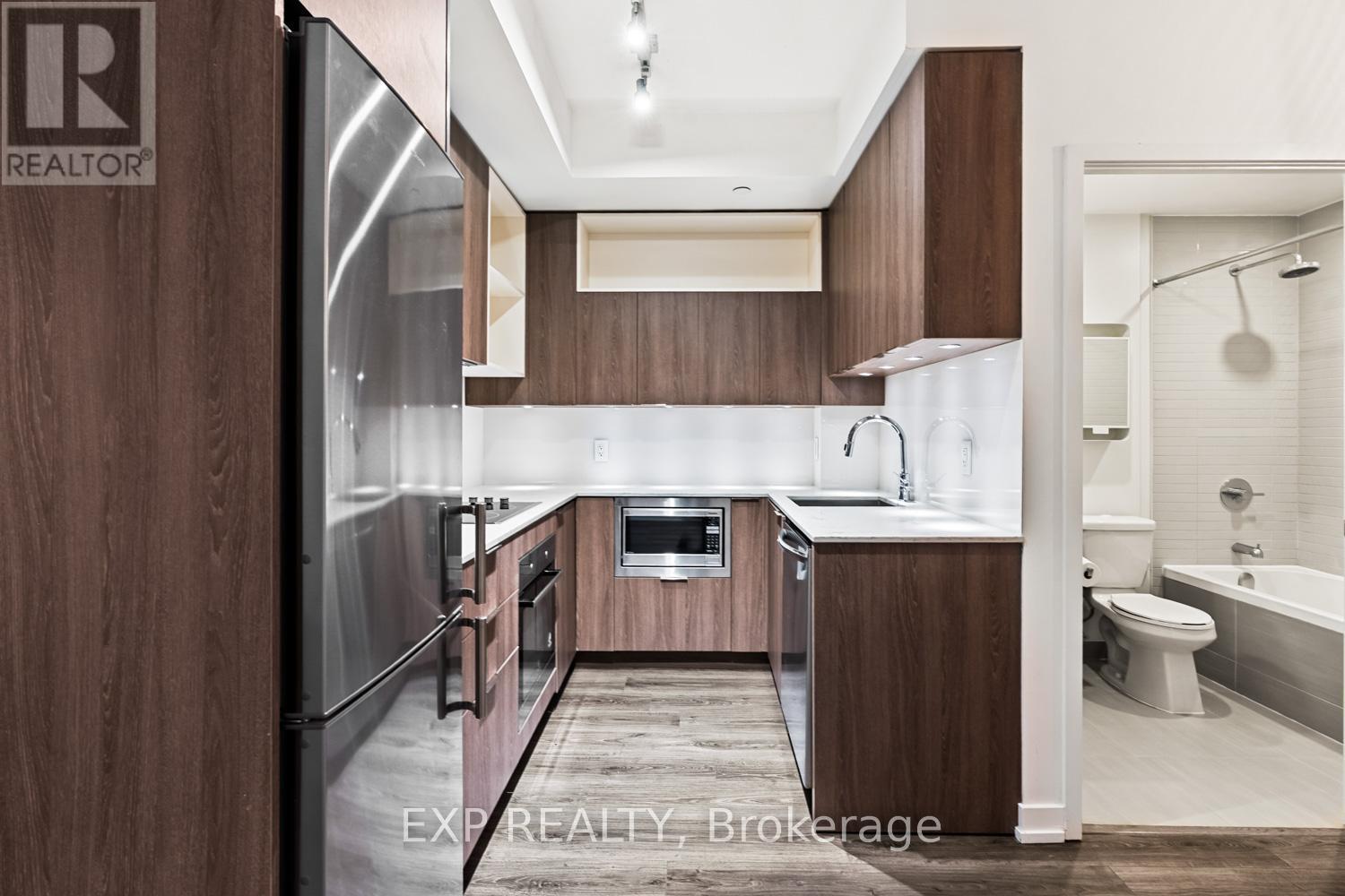 314 - 200 Sackville Street, Toronto, ON - Indoor Photo Showing Kitchen